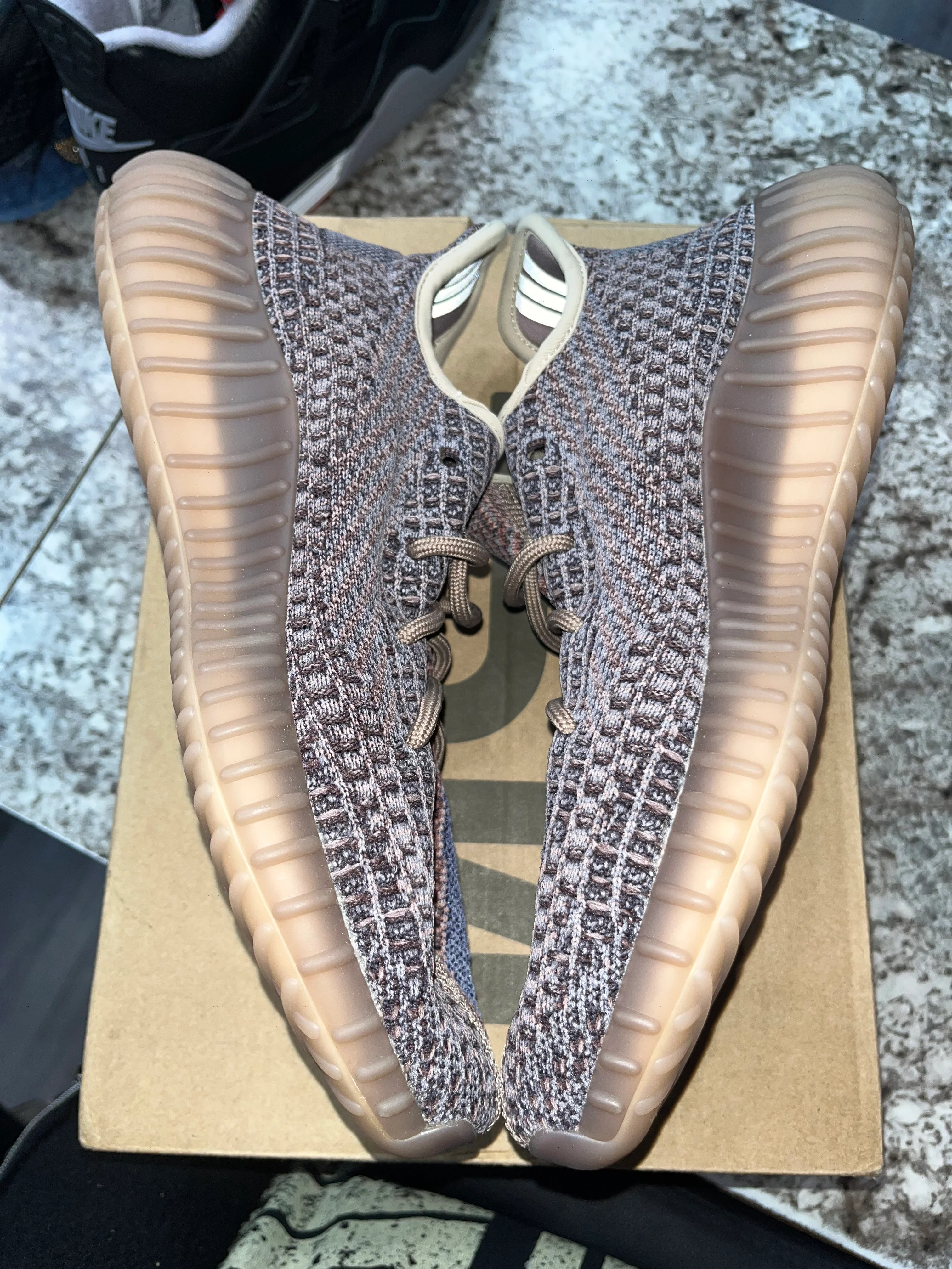 adidas Yeezy Boost 350 V2 Fade - Image 3