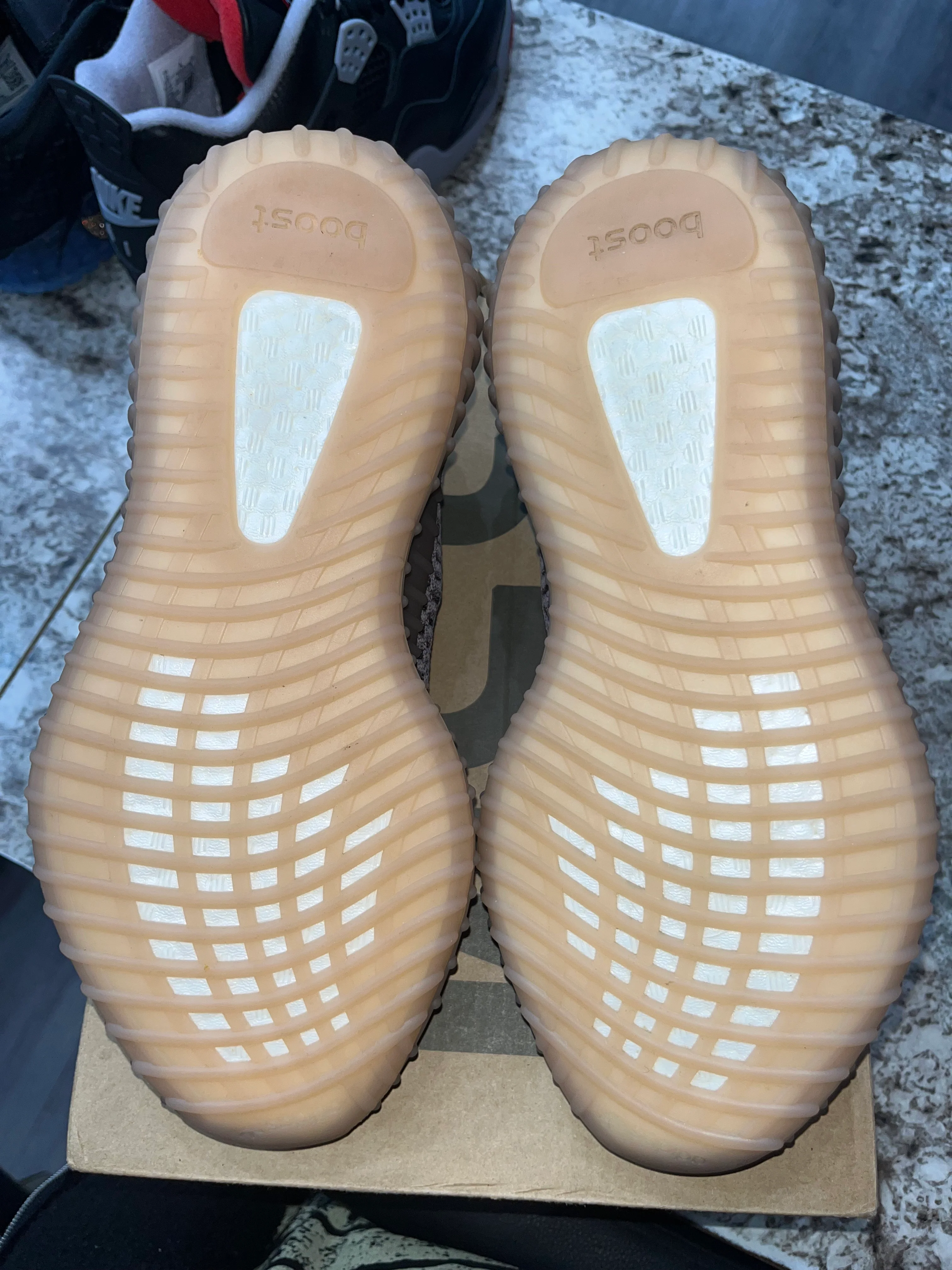 adidas Yeezy Boost 350 V2 Fade - Image 4