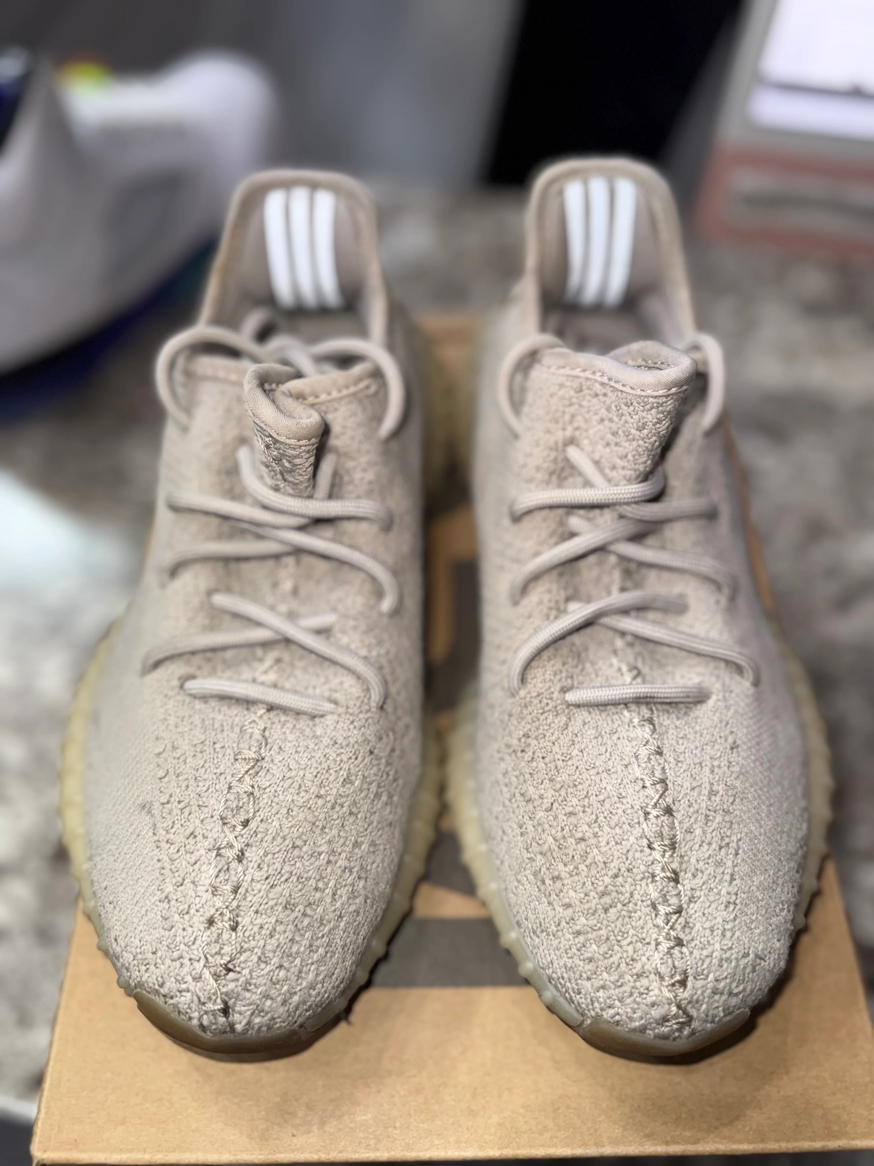 adidas Yeezy Boost 350 V2 Sesame - Image 2