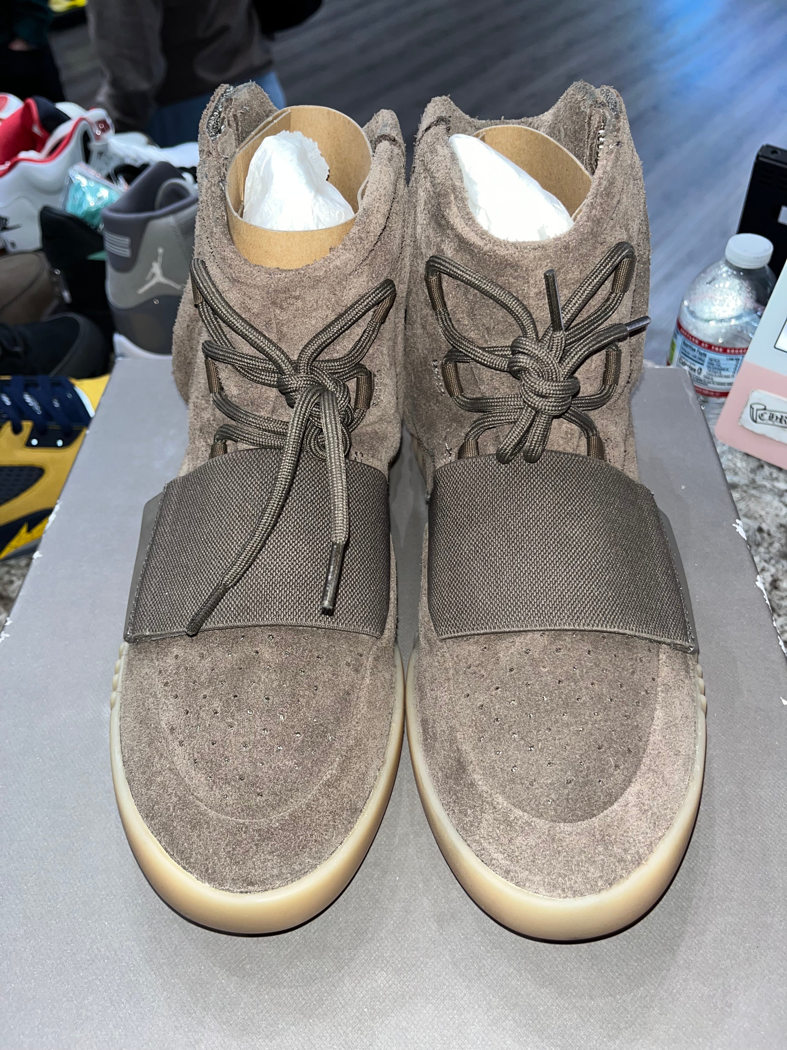 adidas Yeezy Boost 750 Chocolate - Image 2