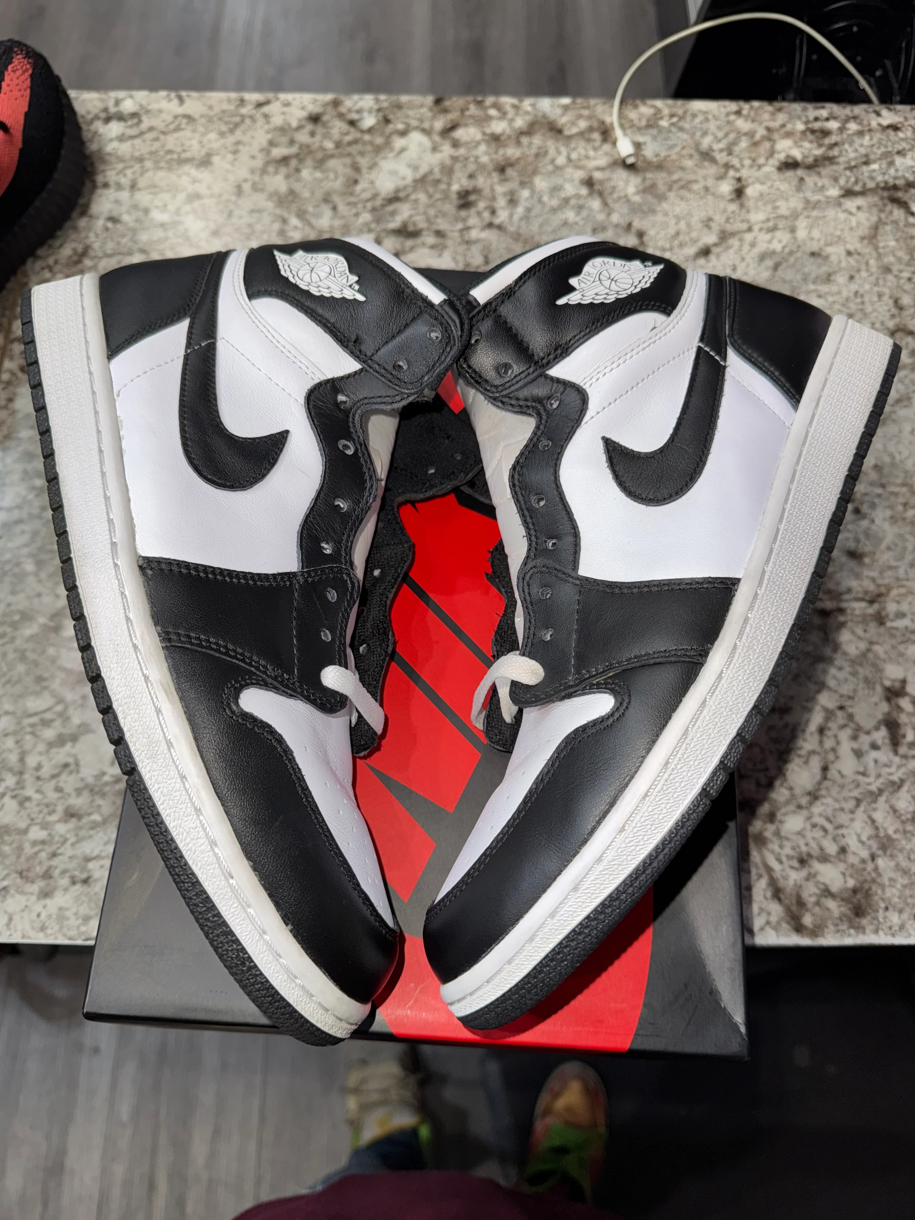 Jordan 1 Retro Black White (2014) - Image 2