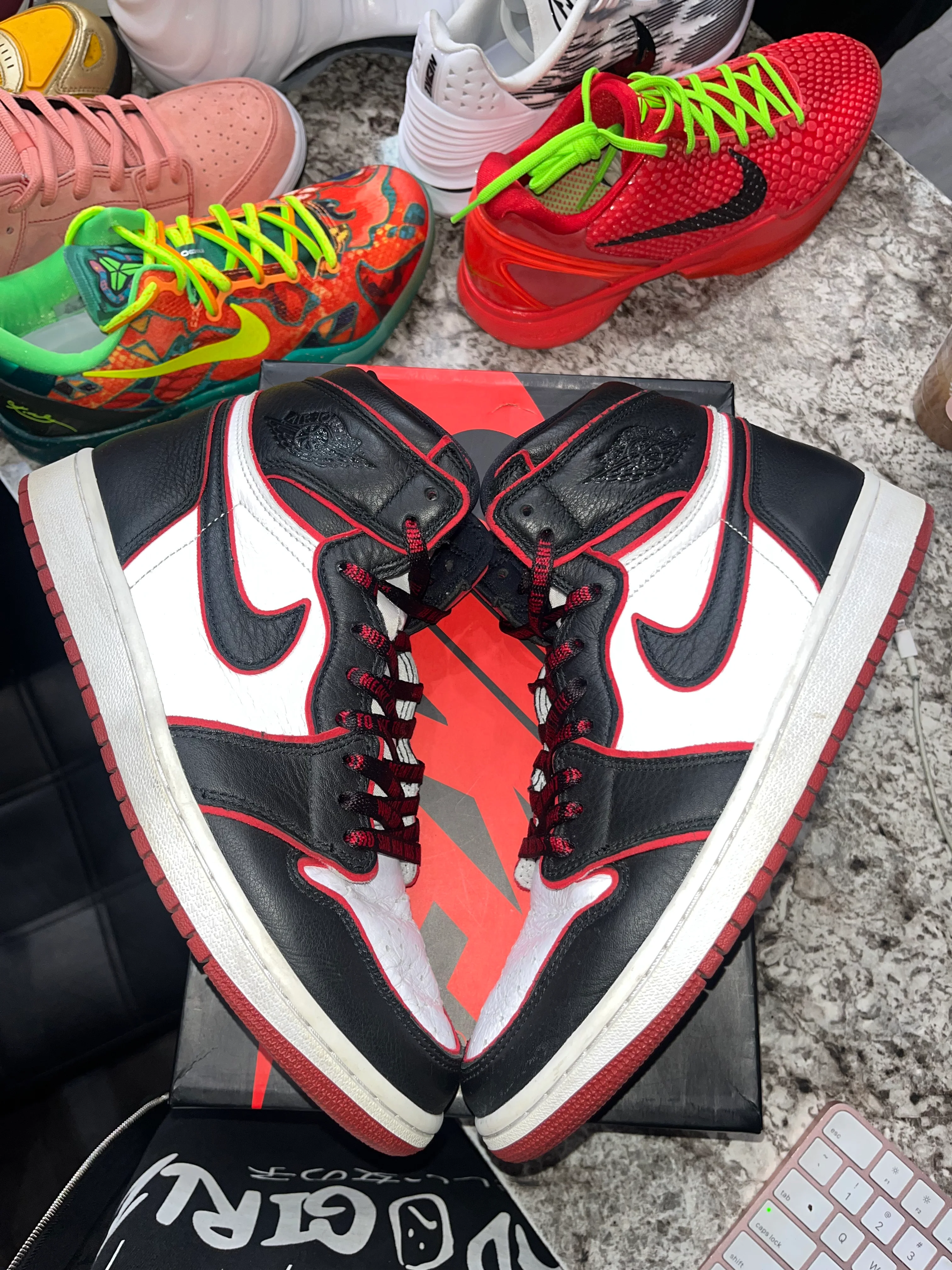 Jordan 1 Retro High Bloodline - Image 3