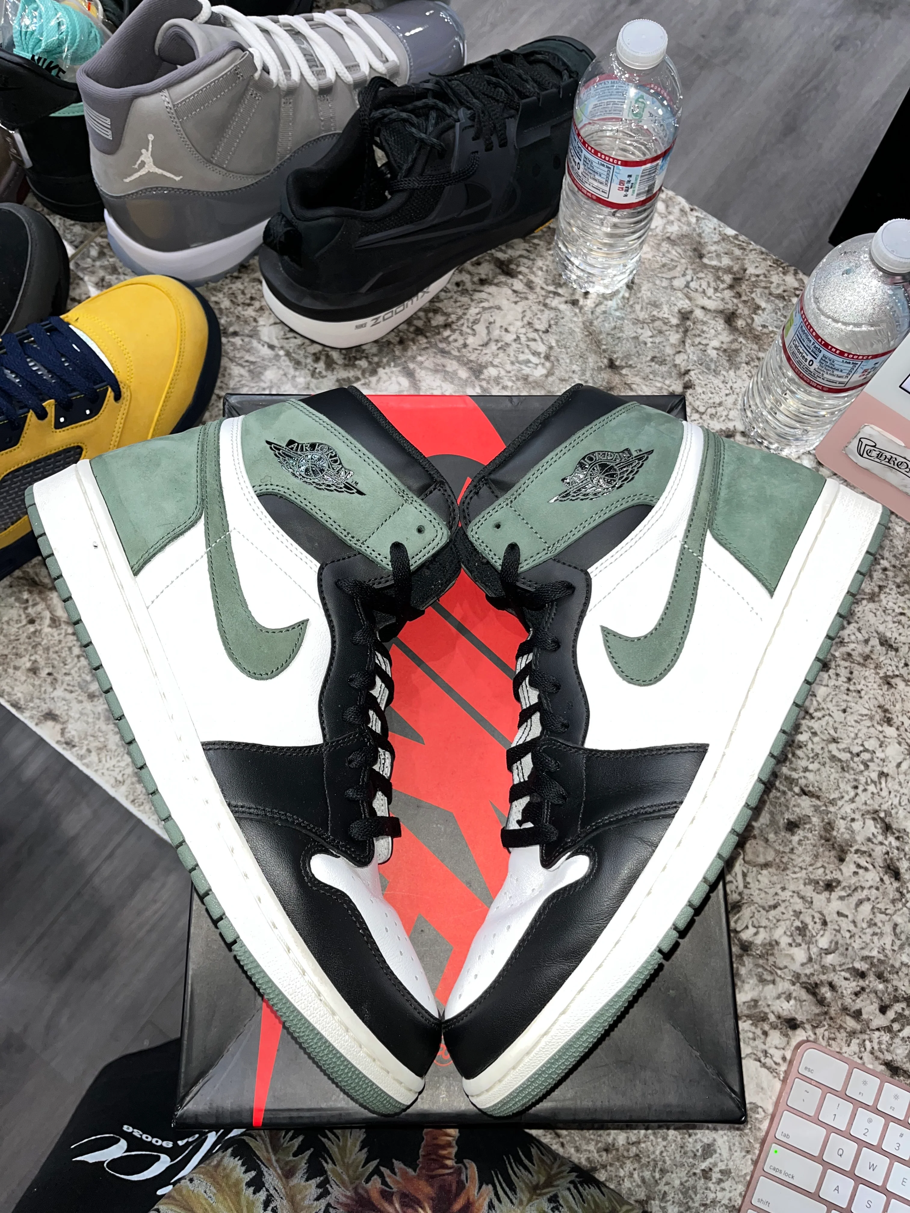 Jordan 1 Retro High Clay Green - Image 3