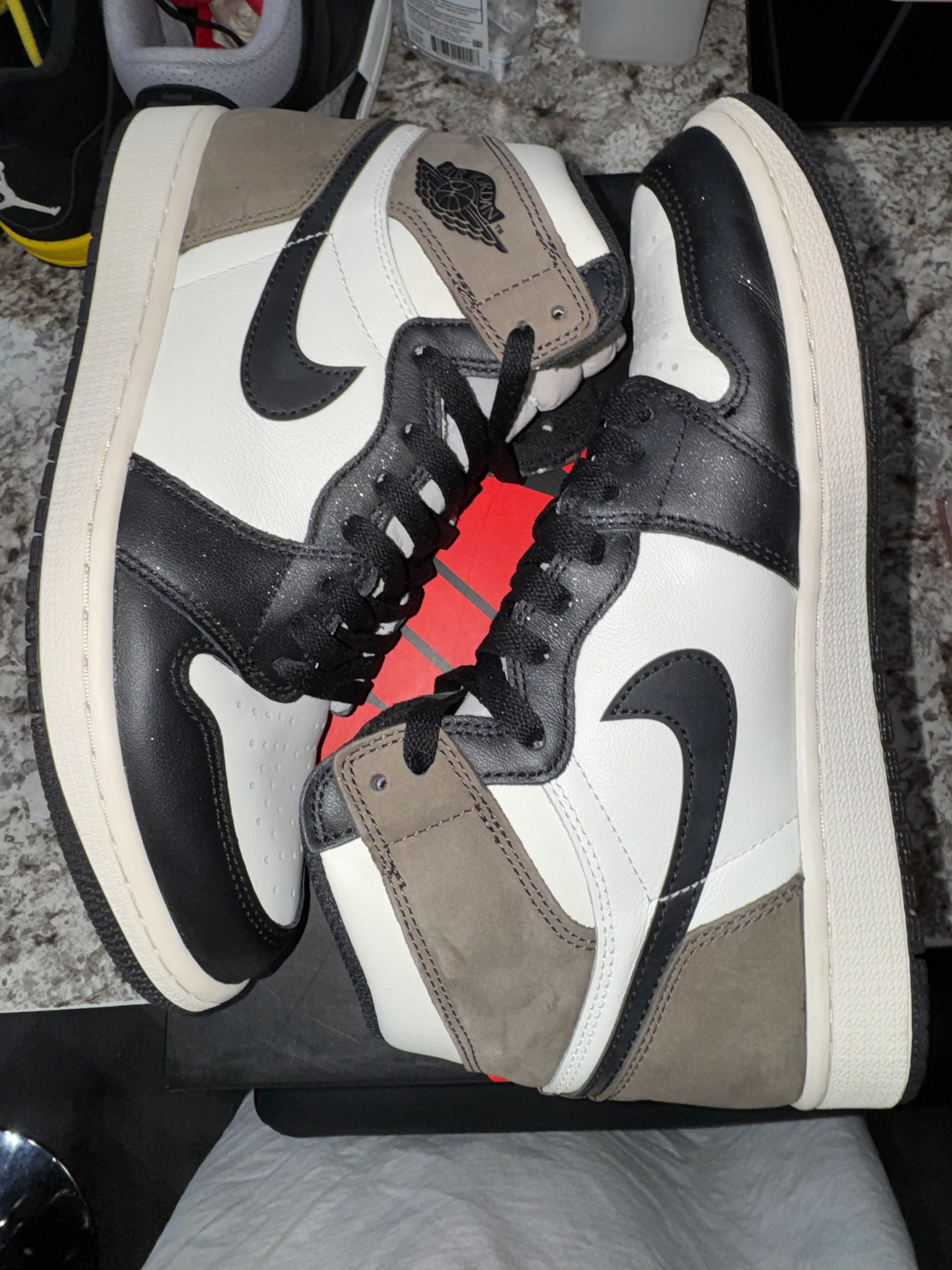 Jordan 1 Retro High Dark Mocha - Image 3