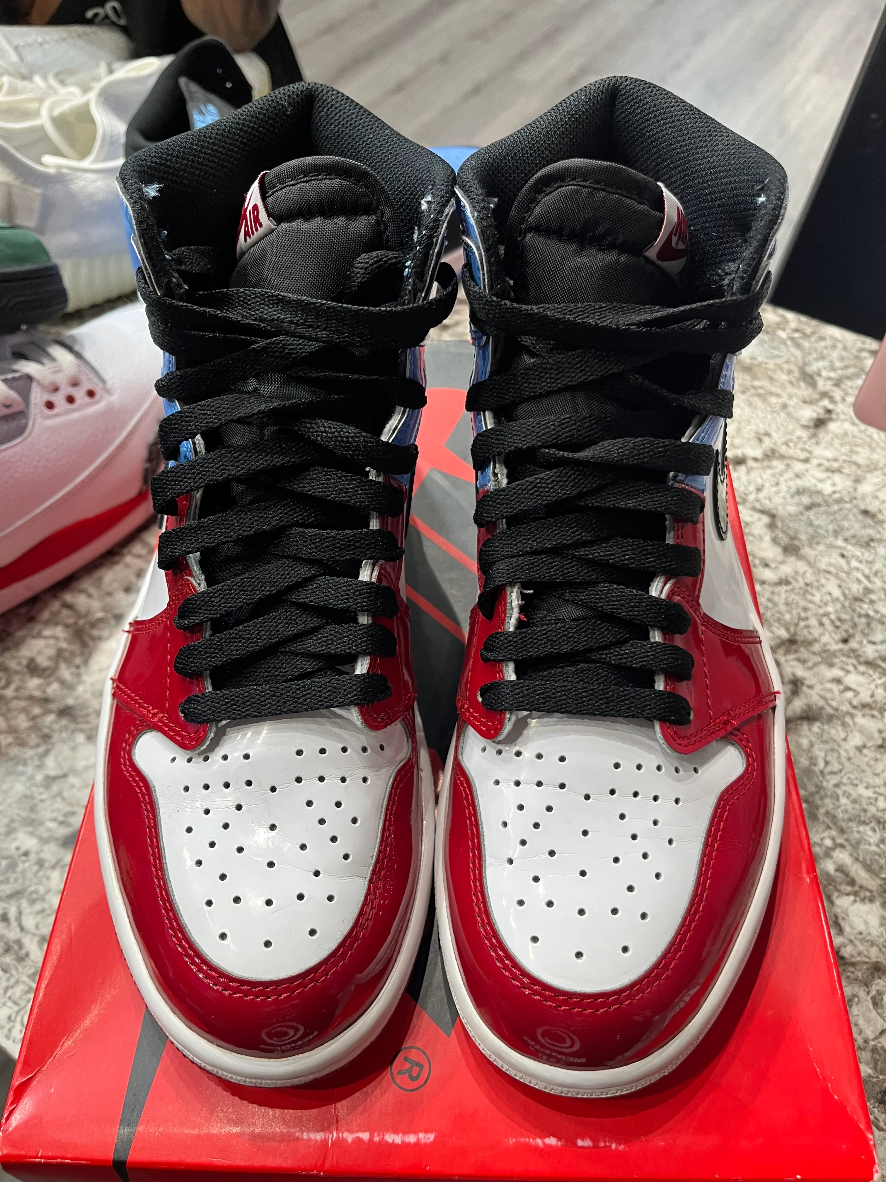 Jordan 1 Retro High Fearless UNC Chicago - Image 2