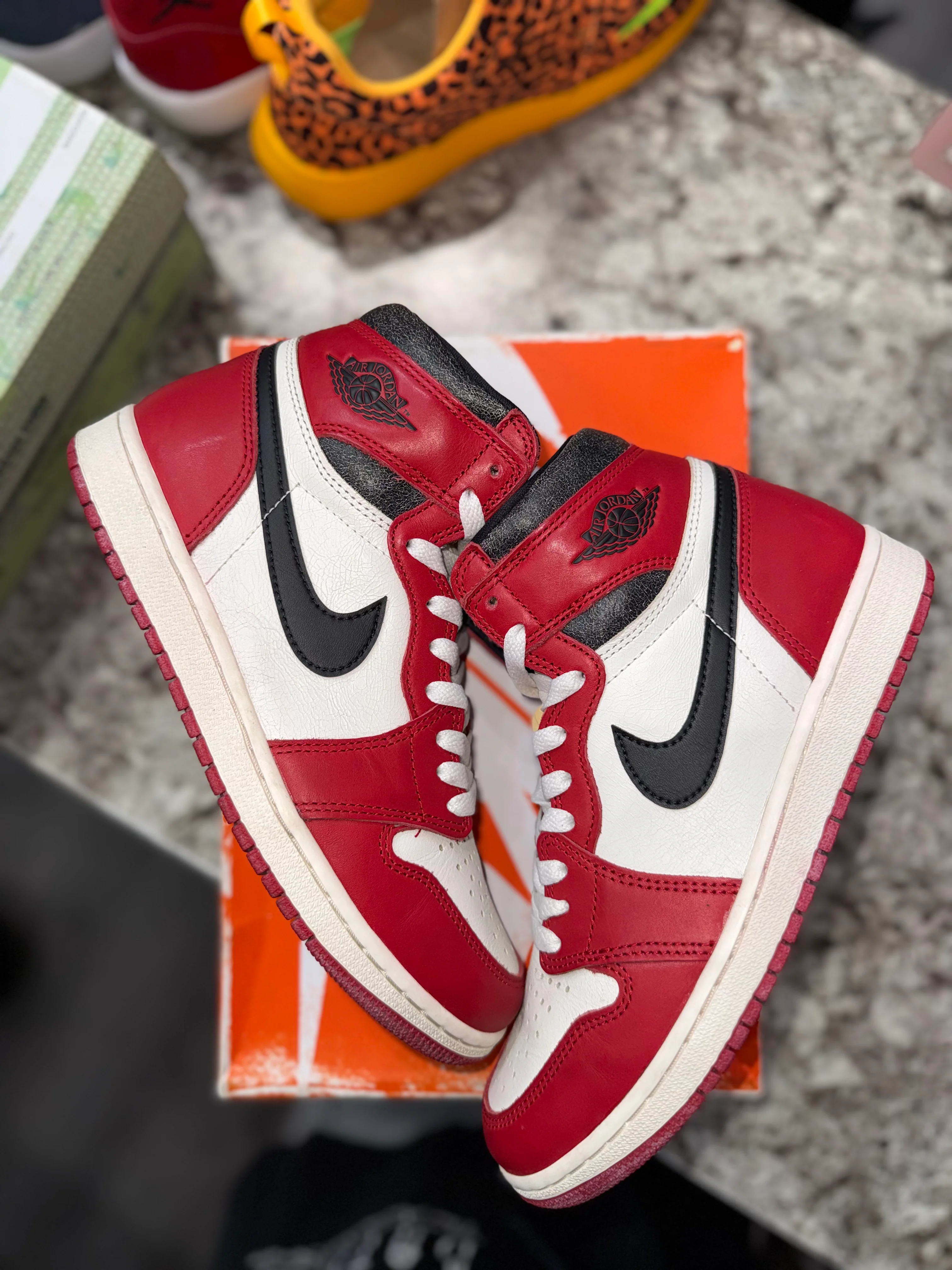 Jordan 1 Retro High OG Chicago Lost and Found - Image 3