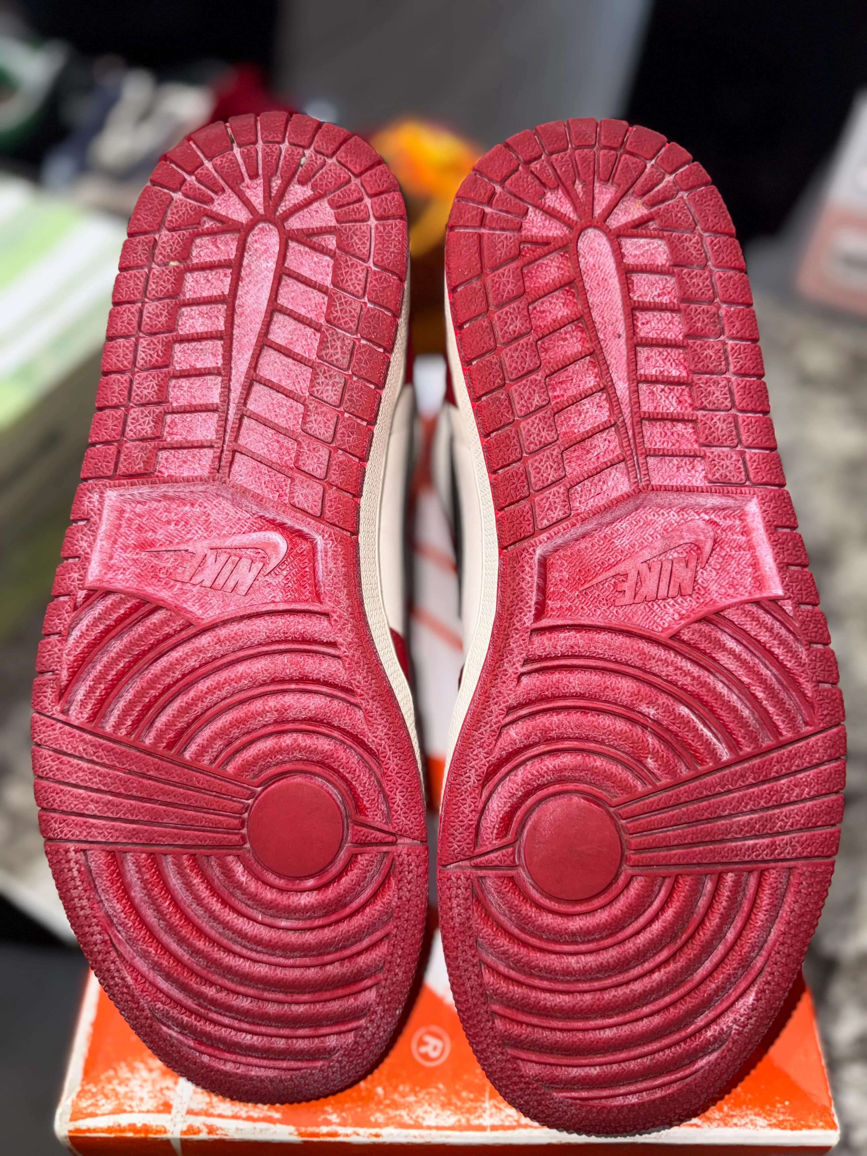 Jordan 1 Retro High OG Chicago Lost and Found - Image 5