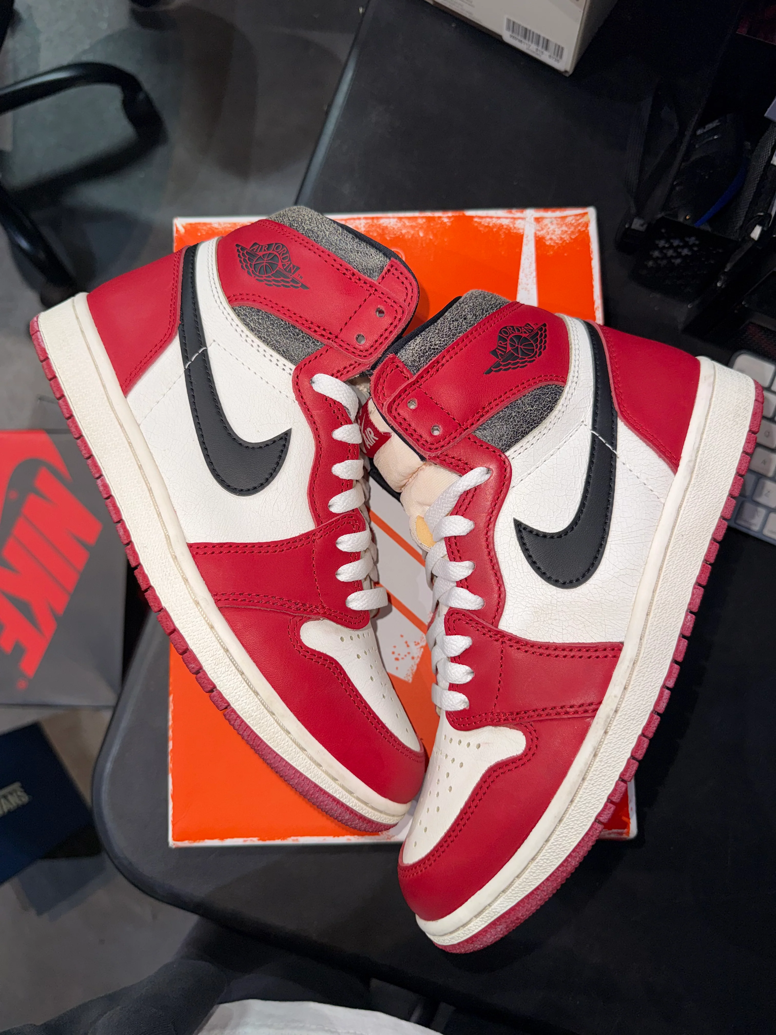 Jordan 1 Retro High OG Chicago Lost and Found - Image 3