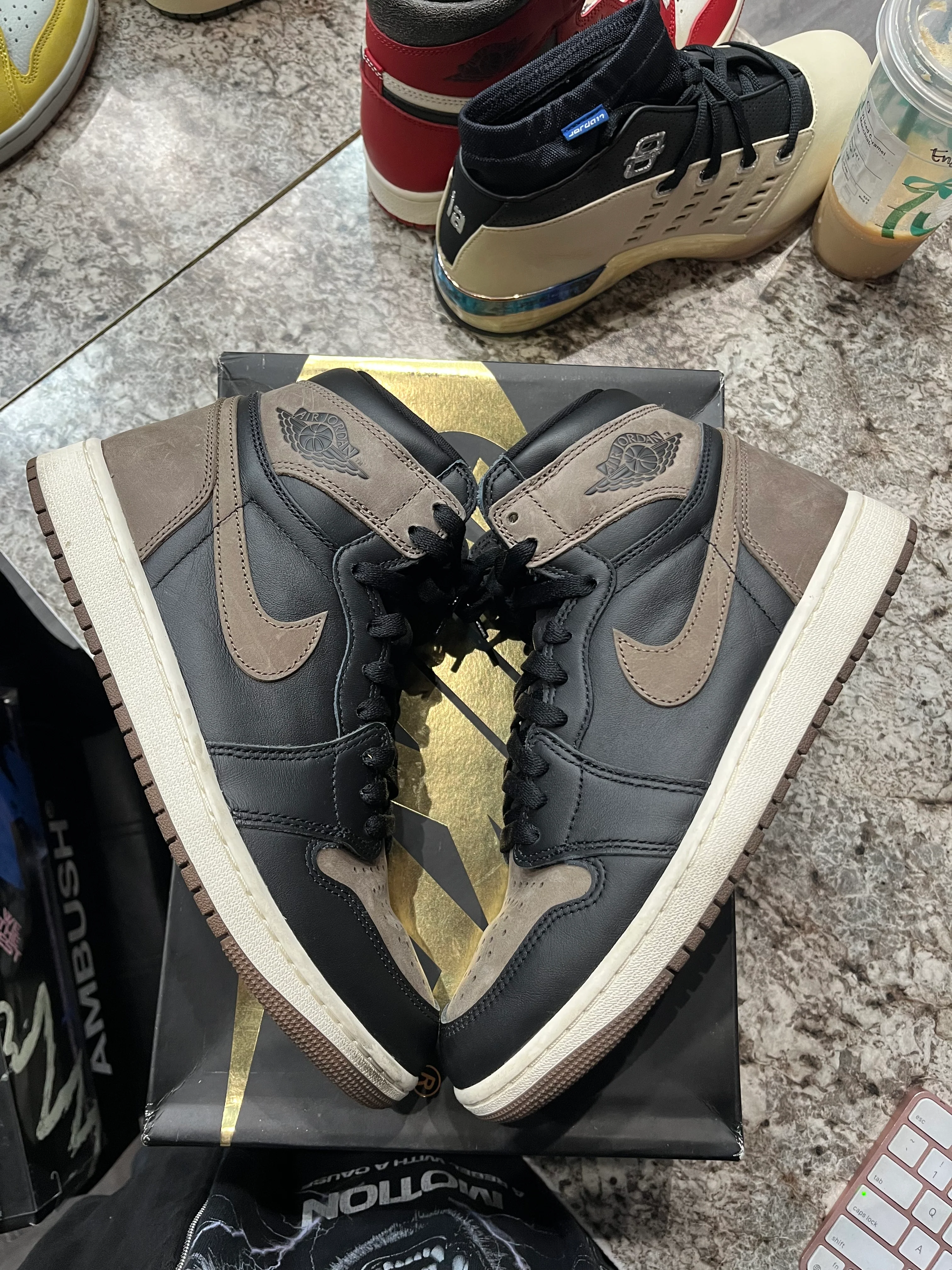 Jordan 1 Retro High OG Palomino - Image 3