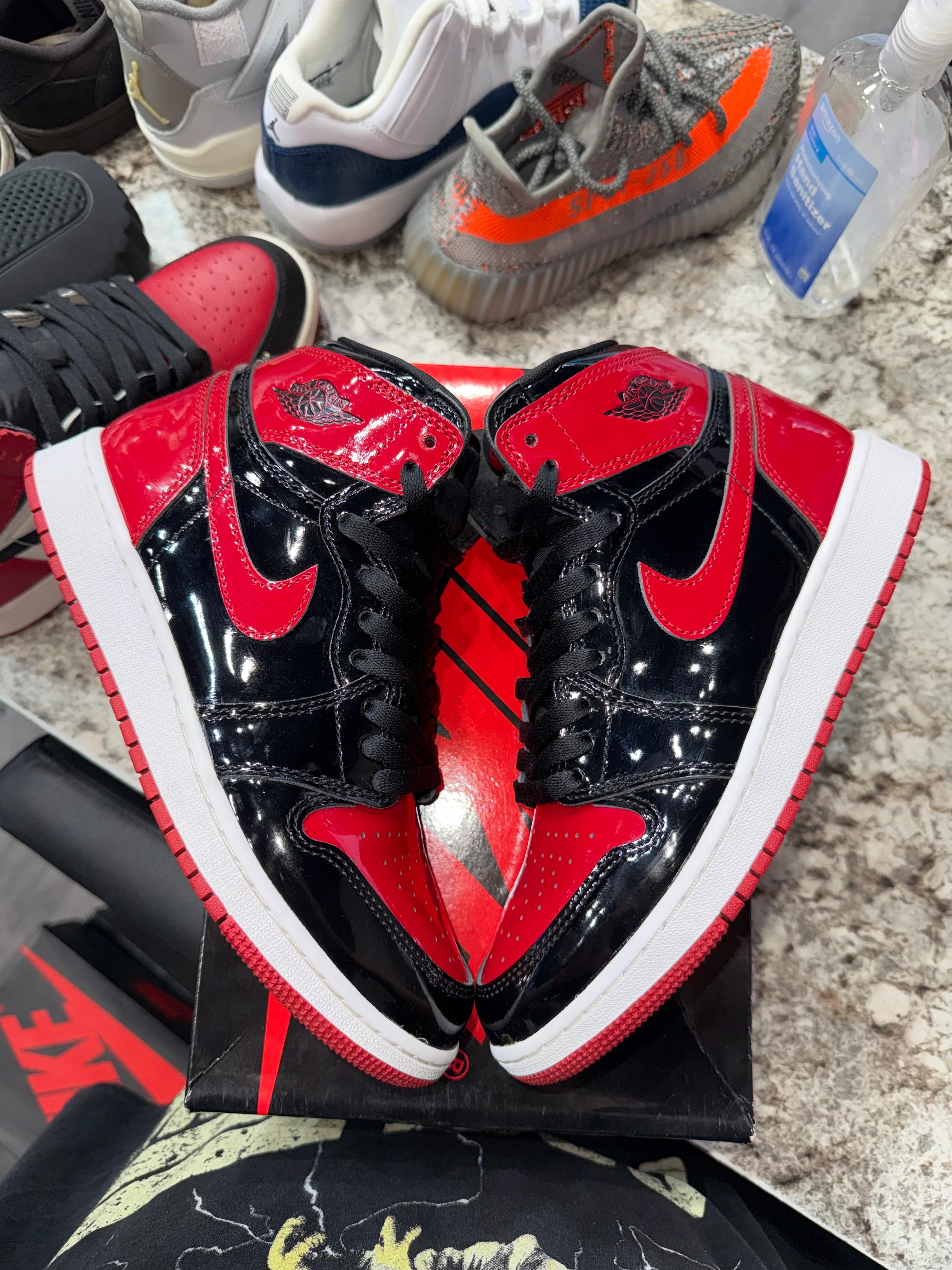 Jordan 1 Retro High OG Patent Bred (GS) - Image 3