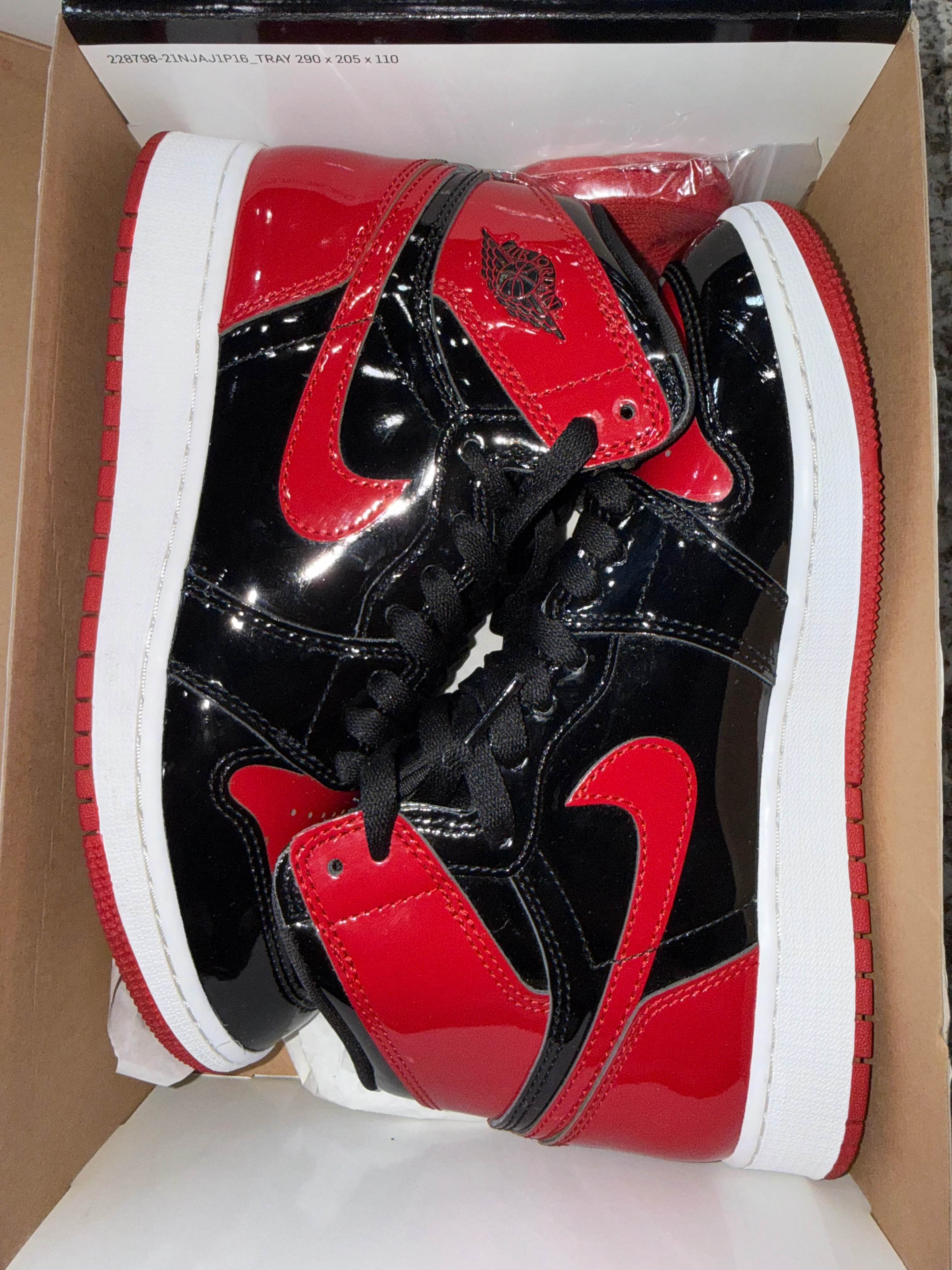 Jordan 1 Retro High OG Patent Bred (GS) - Image 6