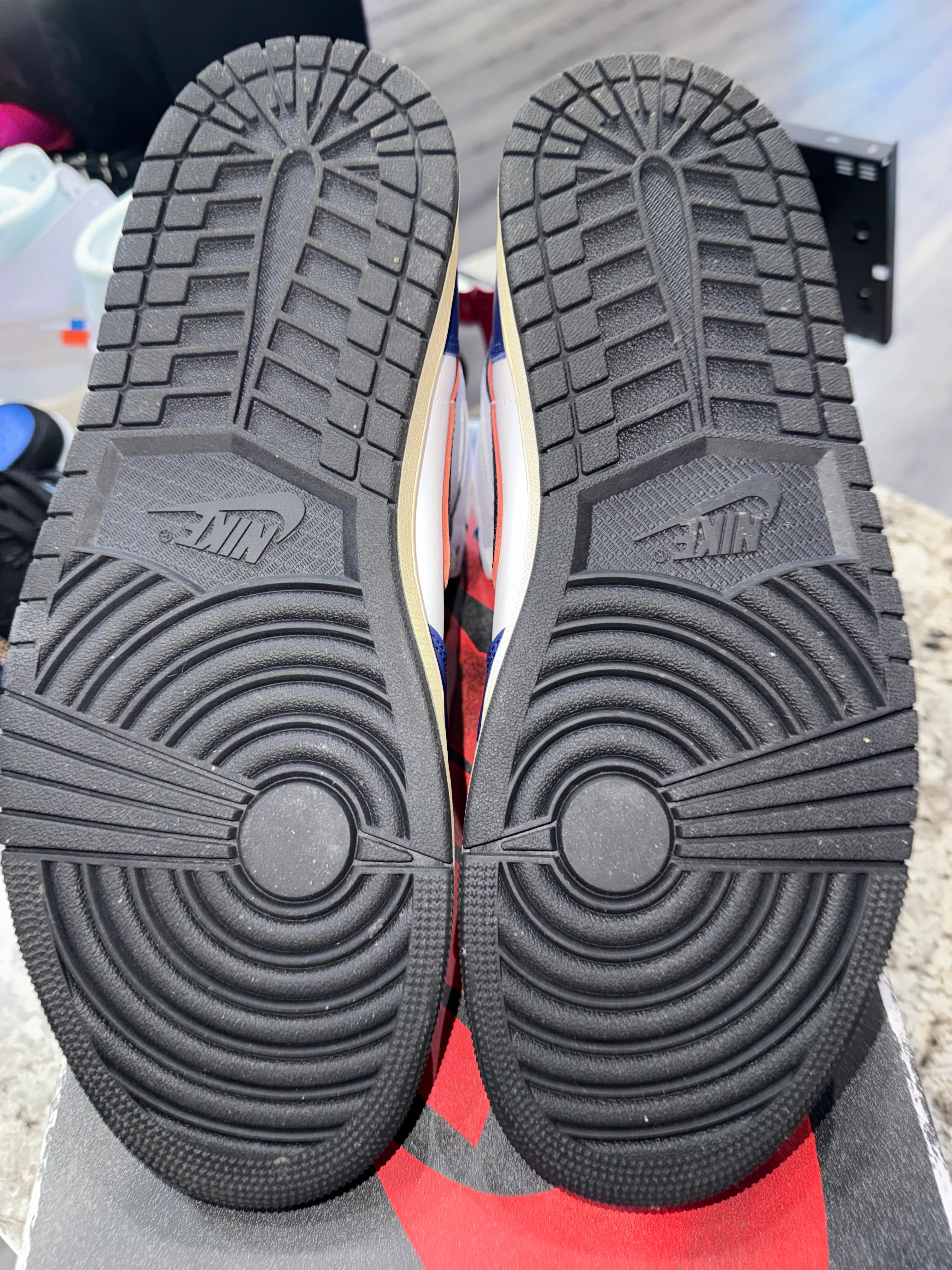 Jordan 1 Retro High OG Rare Air - Image 4