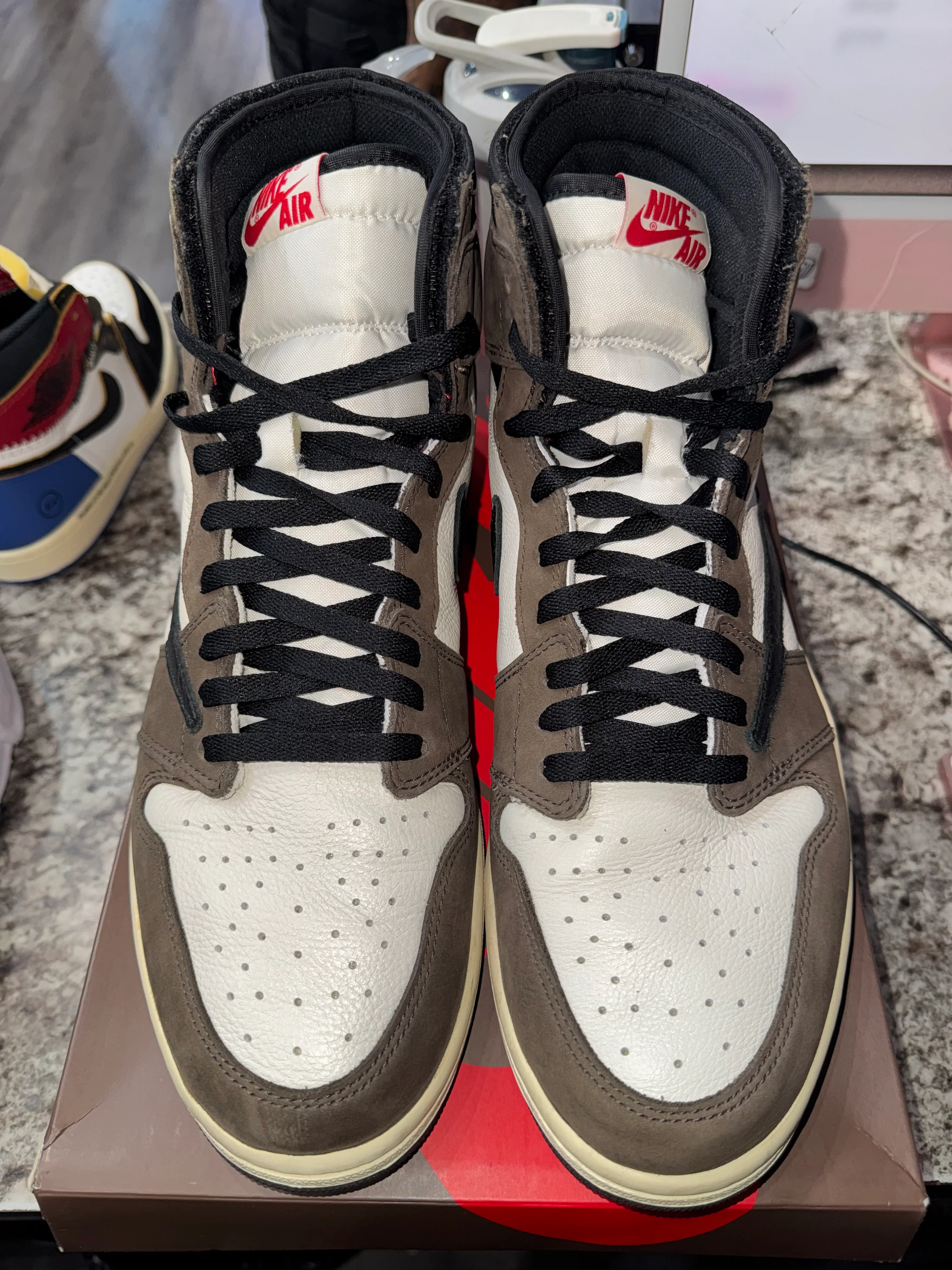 Jordan 1 Retro High OG SP Travis Scott Mocha - Image 3