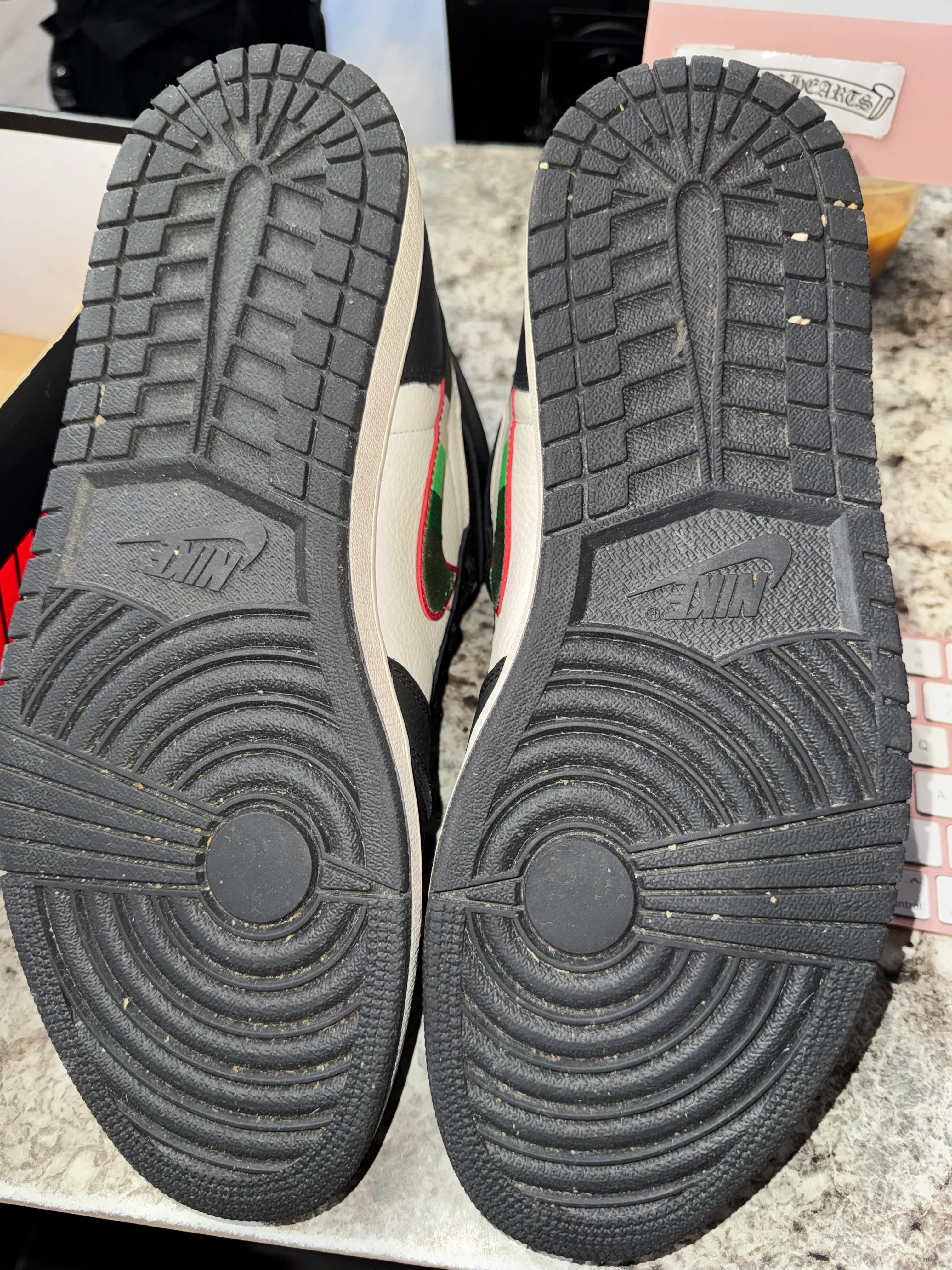 Jordan 1 Retro High Sports Illustrated (A Star Is Born) (MISSING LID) - Image 5