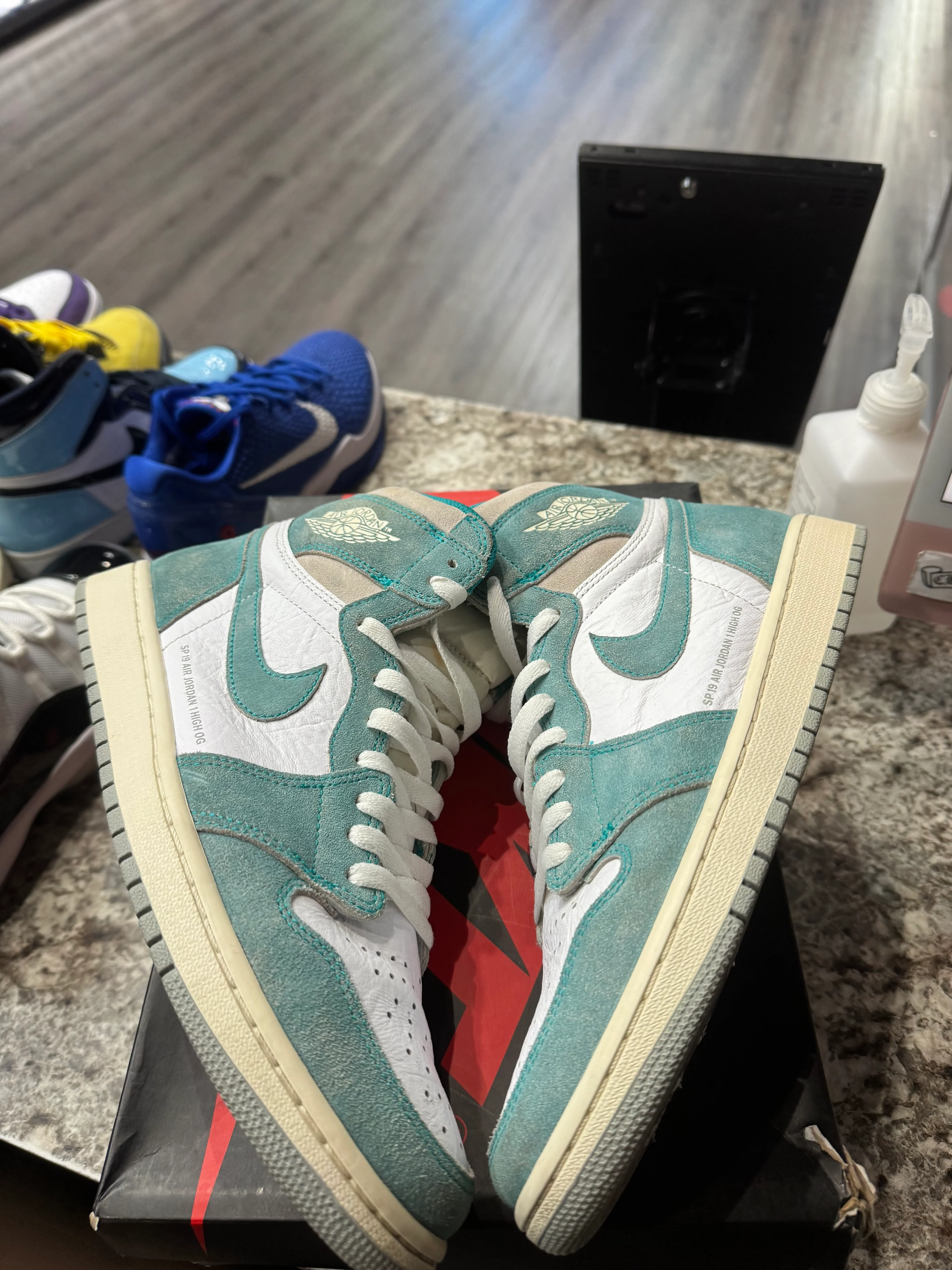 Jordan 1 Retro High Turbo Green (Damaged Box) - Image 2