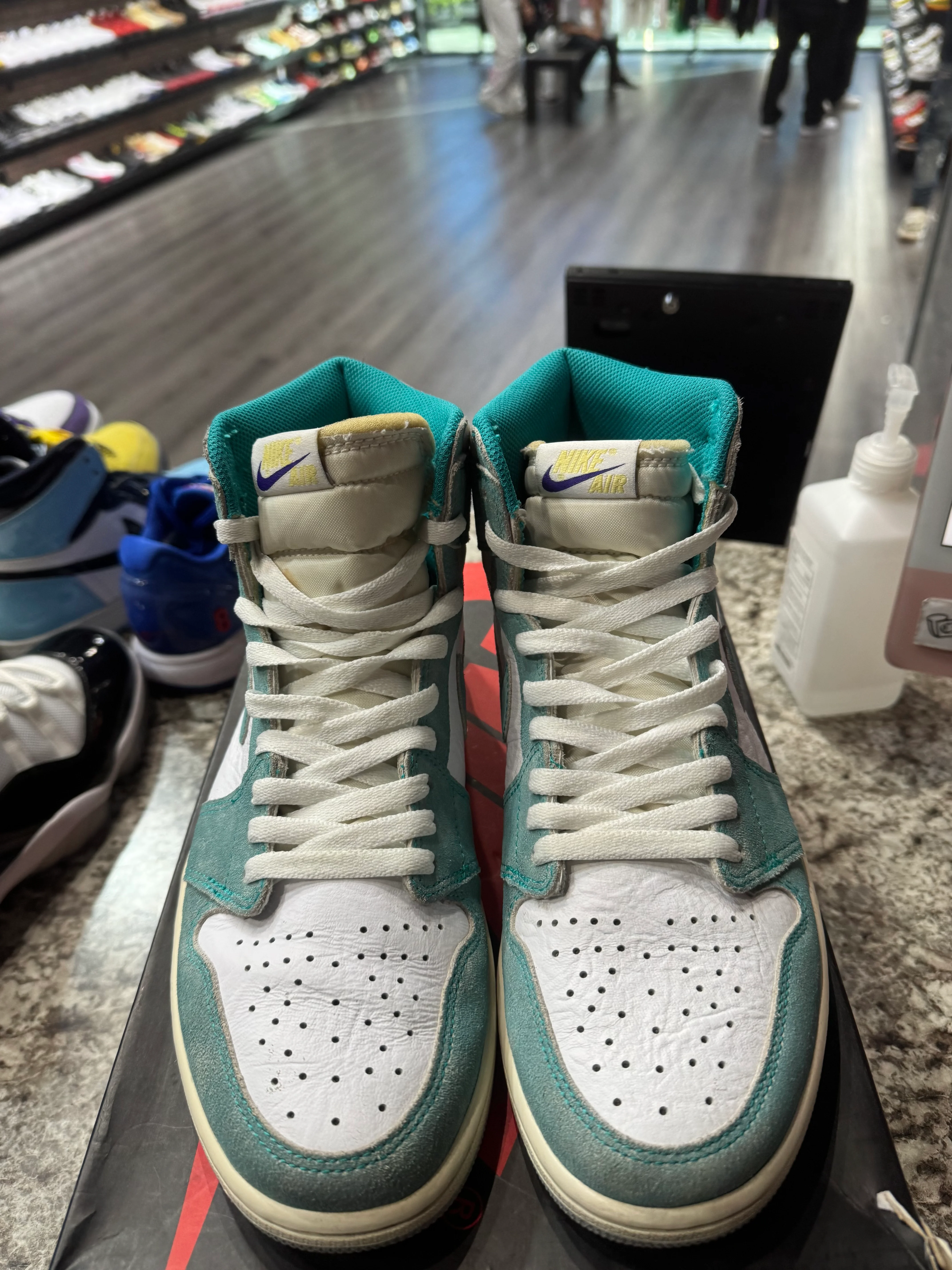 Jordan 1 Retro High Turbo Green (Damaged Box) - Image 3