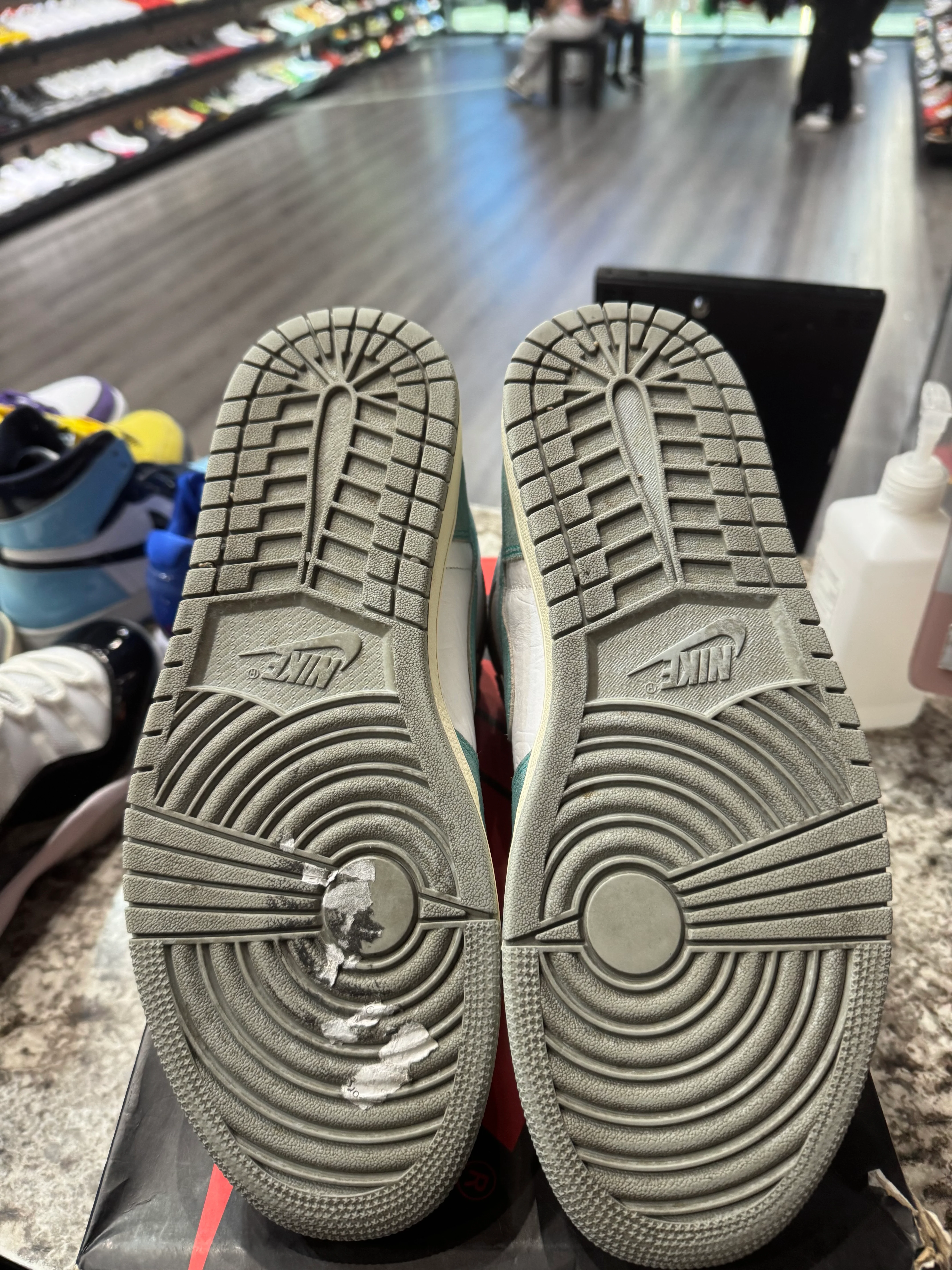 Jordan 1 Retro High Turbo Green (Damaged Box) - Image 4