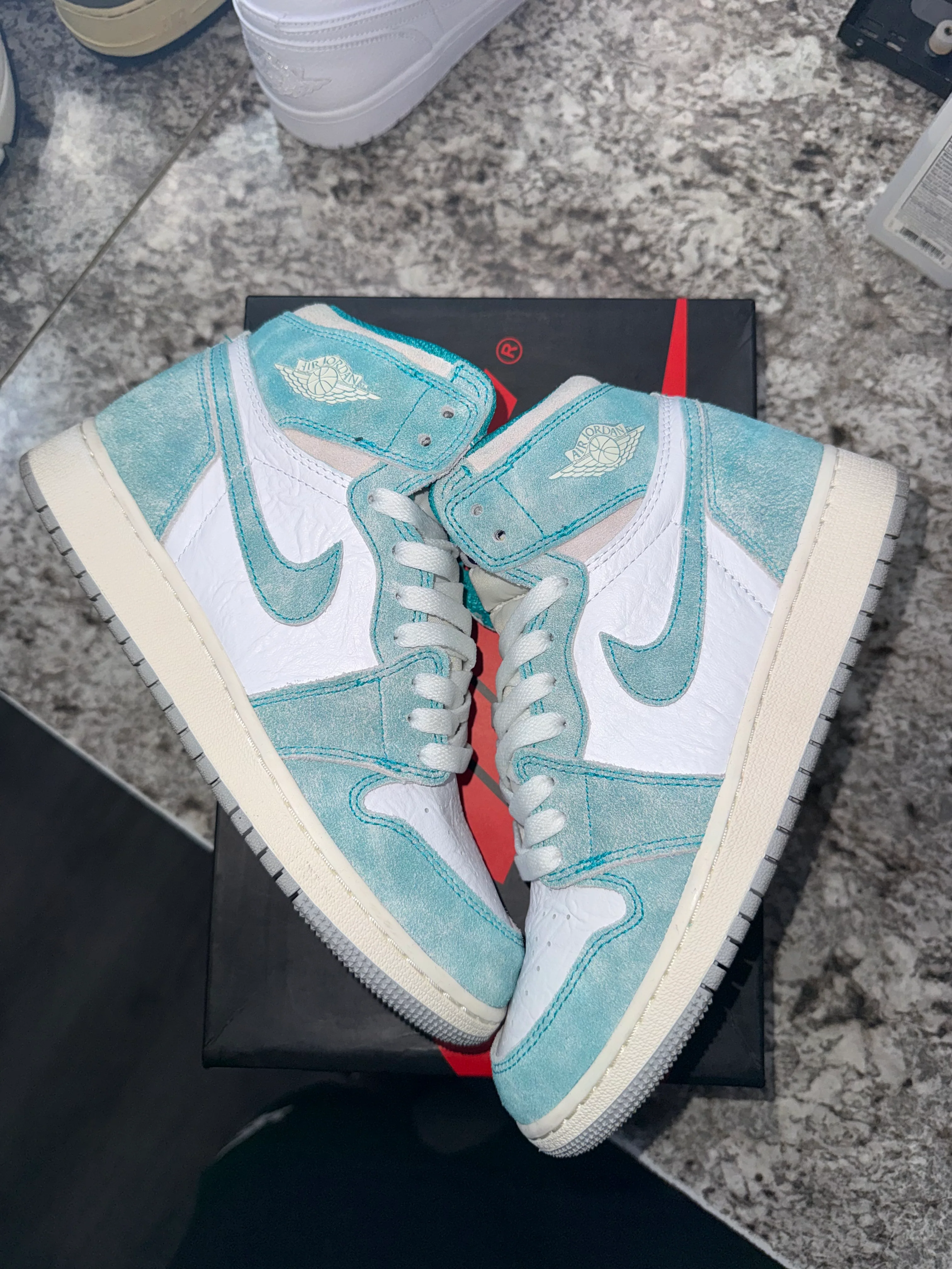 Jordan 1 Retro High Turbo Green (GS) - Image 2