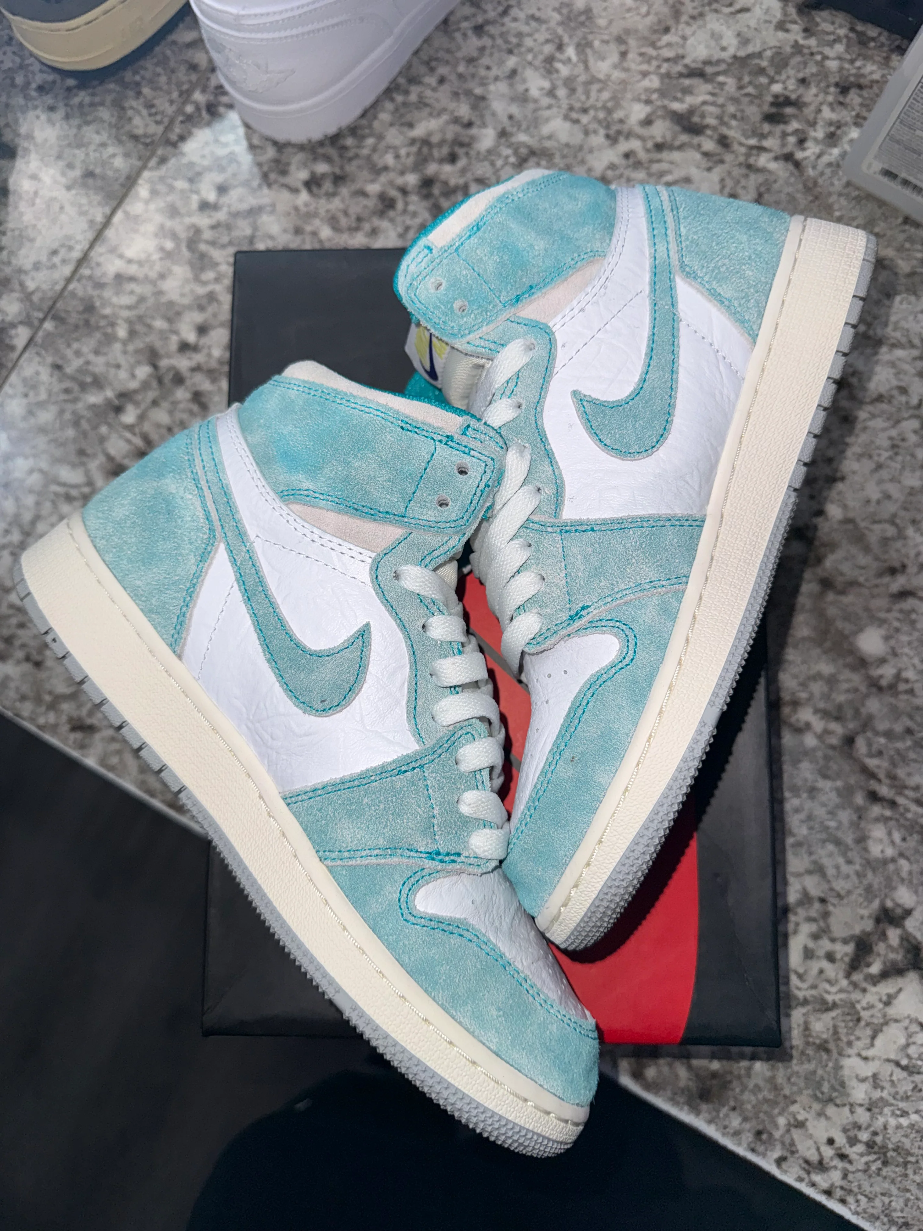 Jordan 1 Retro High Turbo Green (GS) - Image 3