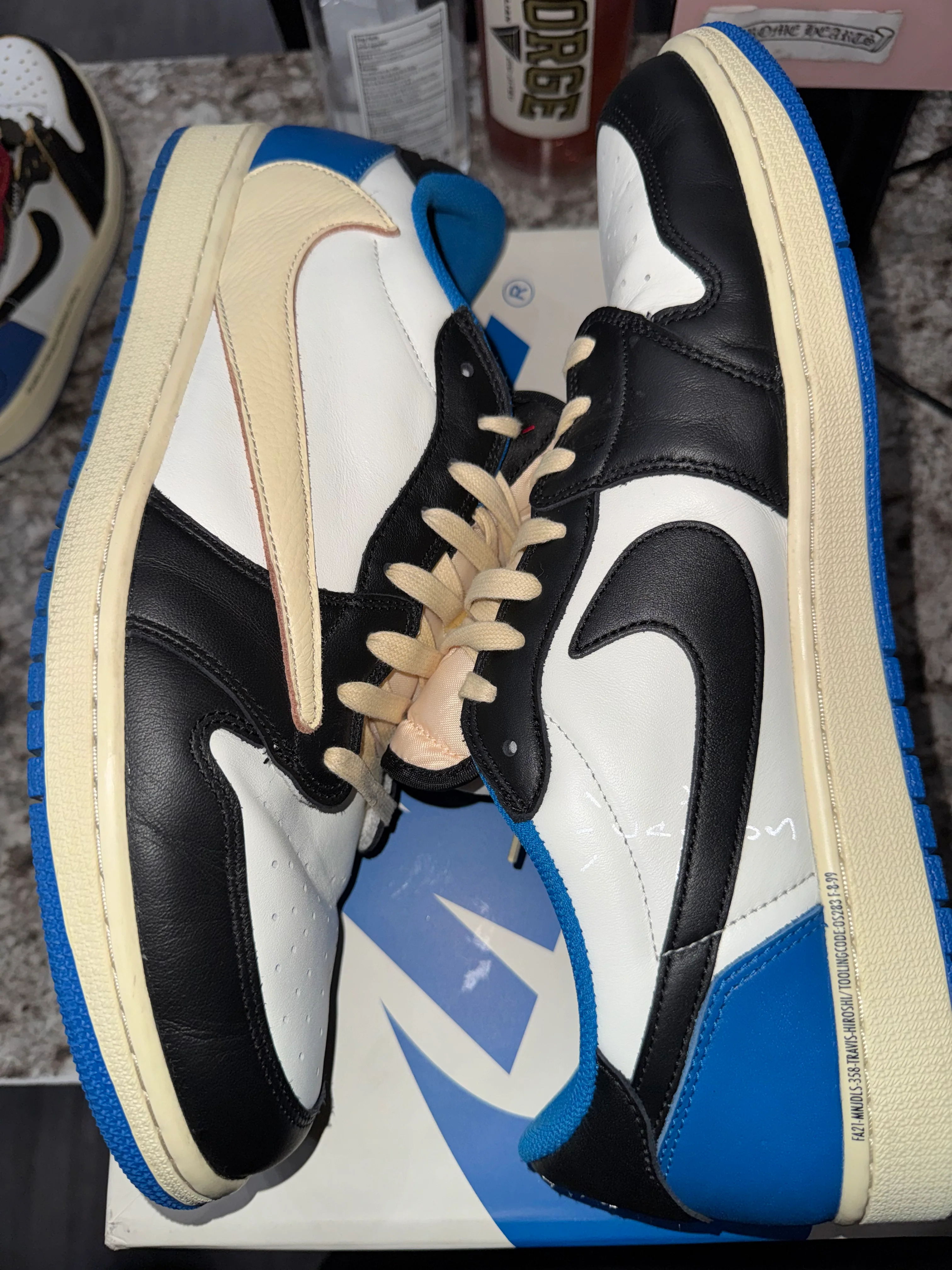 Jordan 1 Retro Low OG SP Fragment x Travis Scott - Image 2