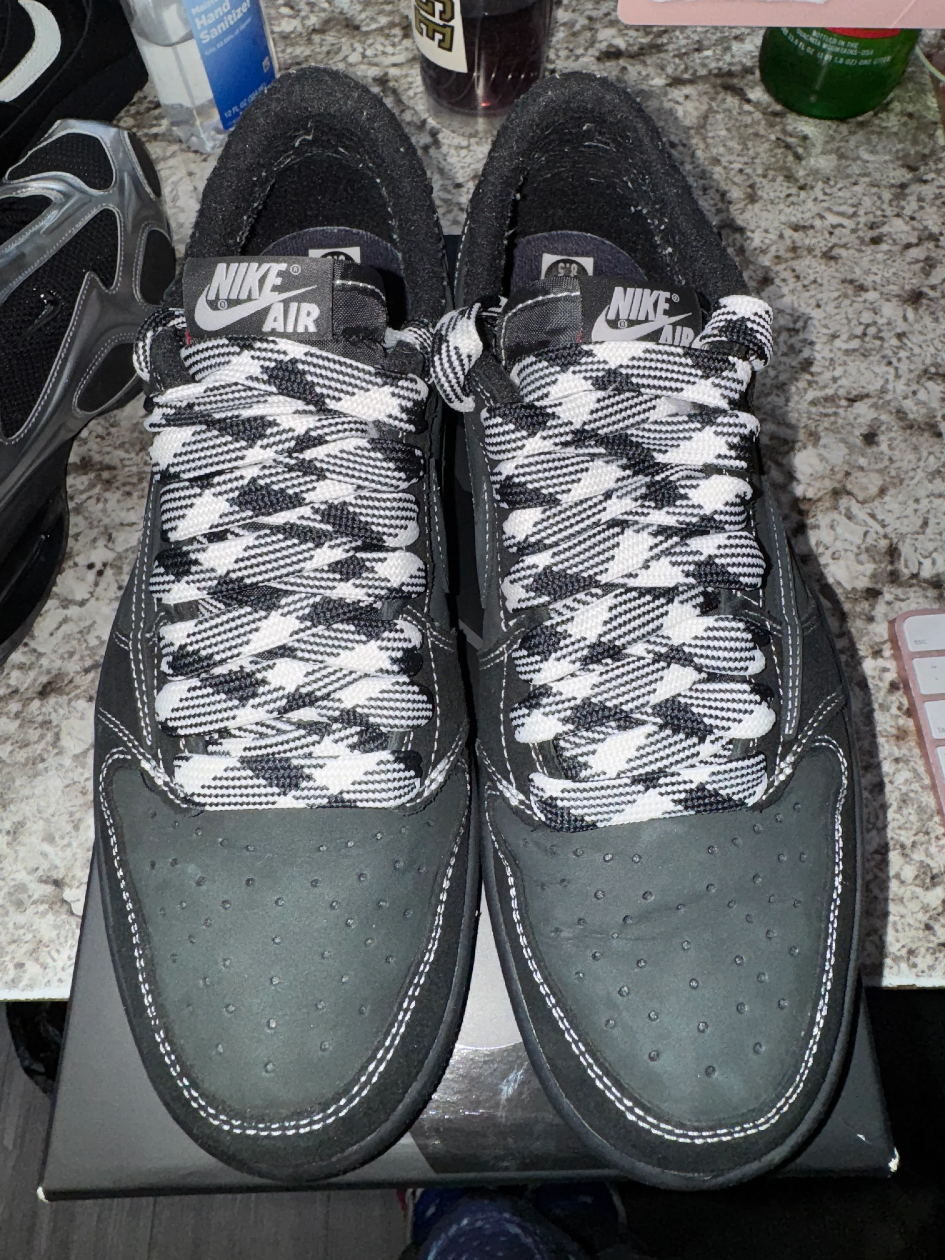 Jordan 1 Retro Low OG SP Travis Scott Black Phantom - Image 3
