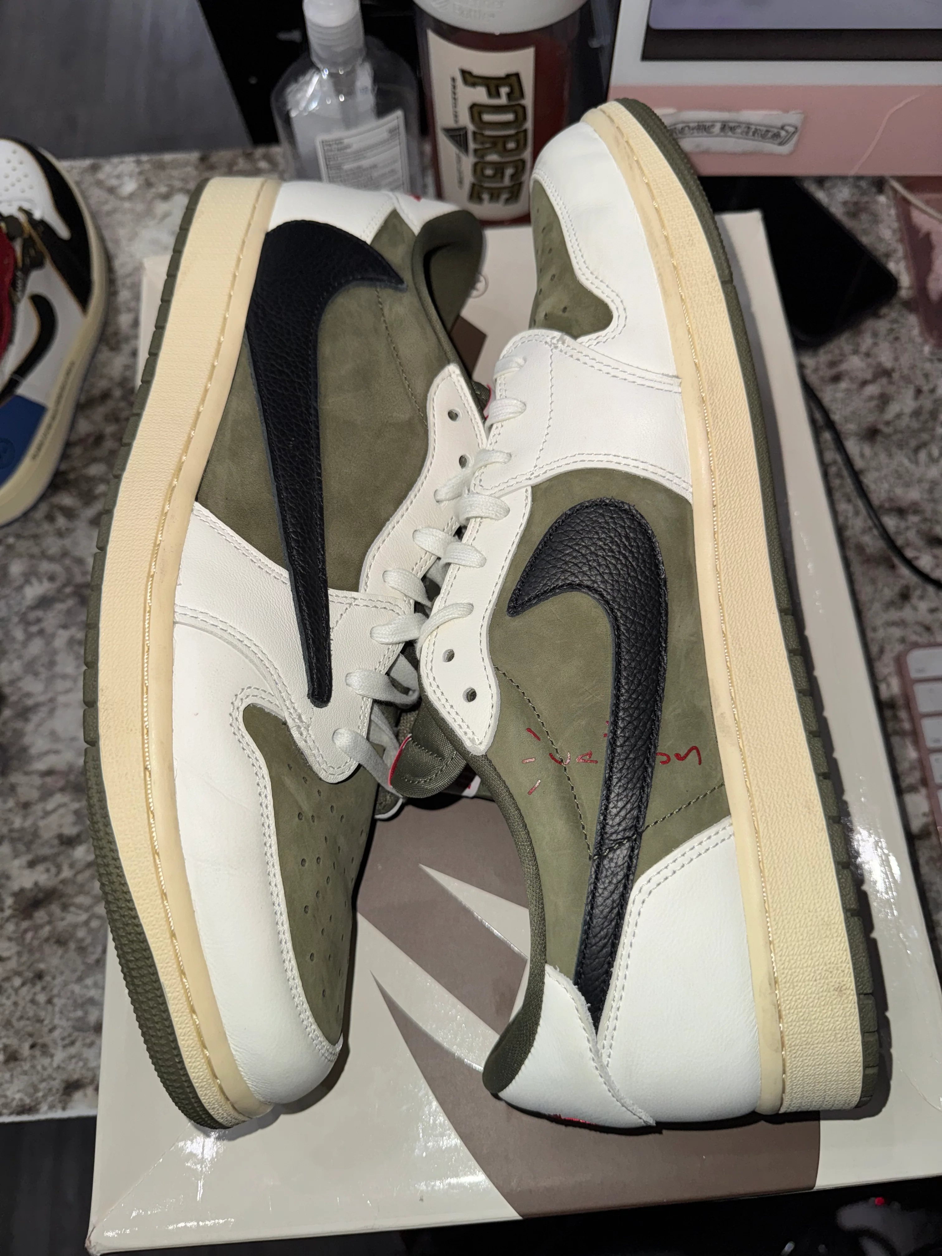 Jordan 1 Retro Low OG SP Travis Scott Medium Olive - Image 2