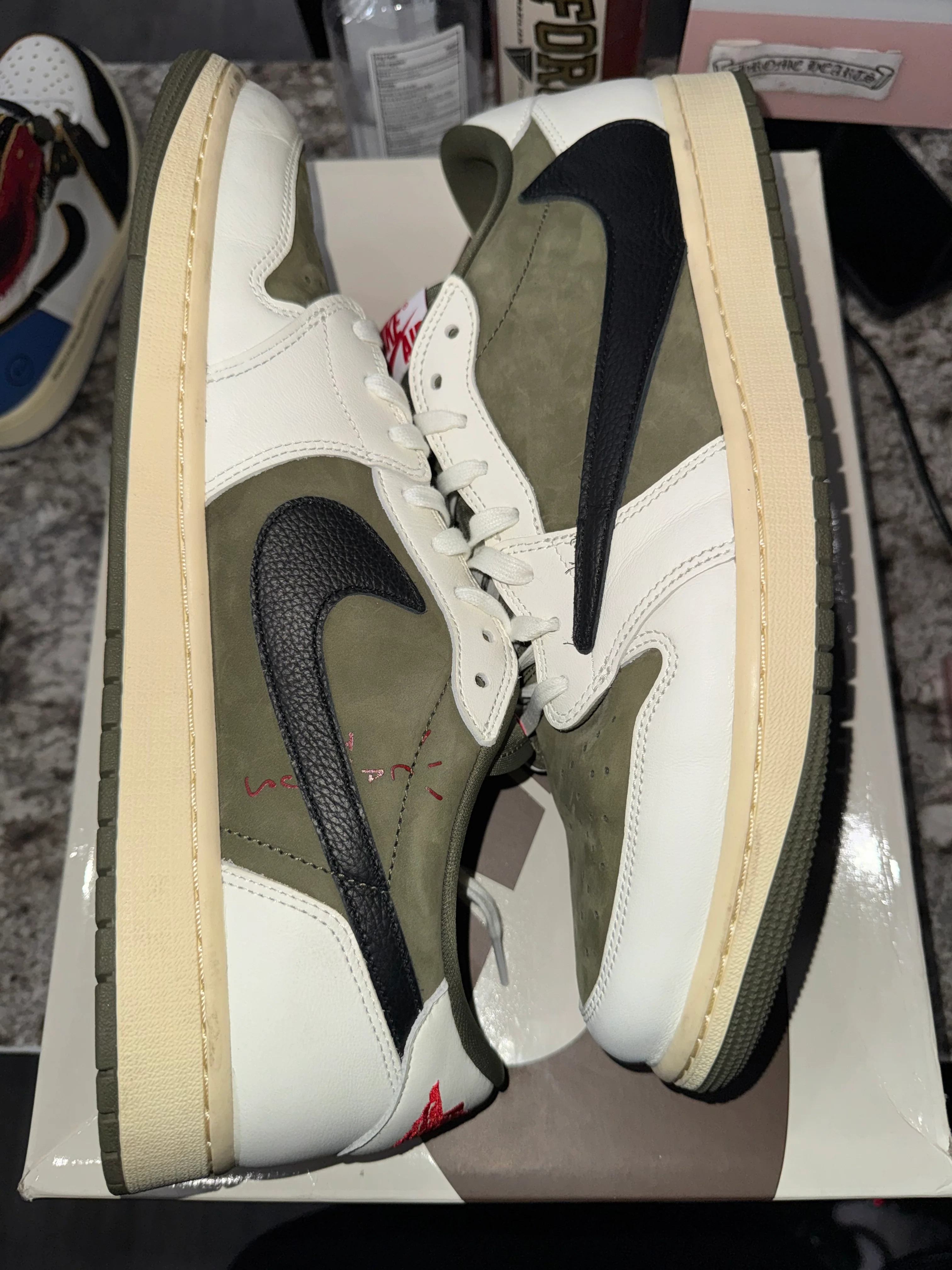 Jordan 1 Retro Low OG SP Travis Scott Medium Olive - Image 3