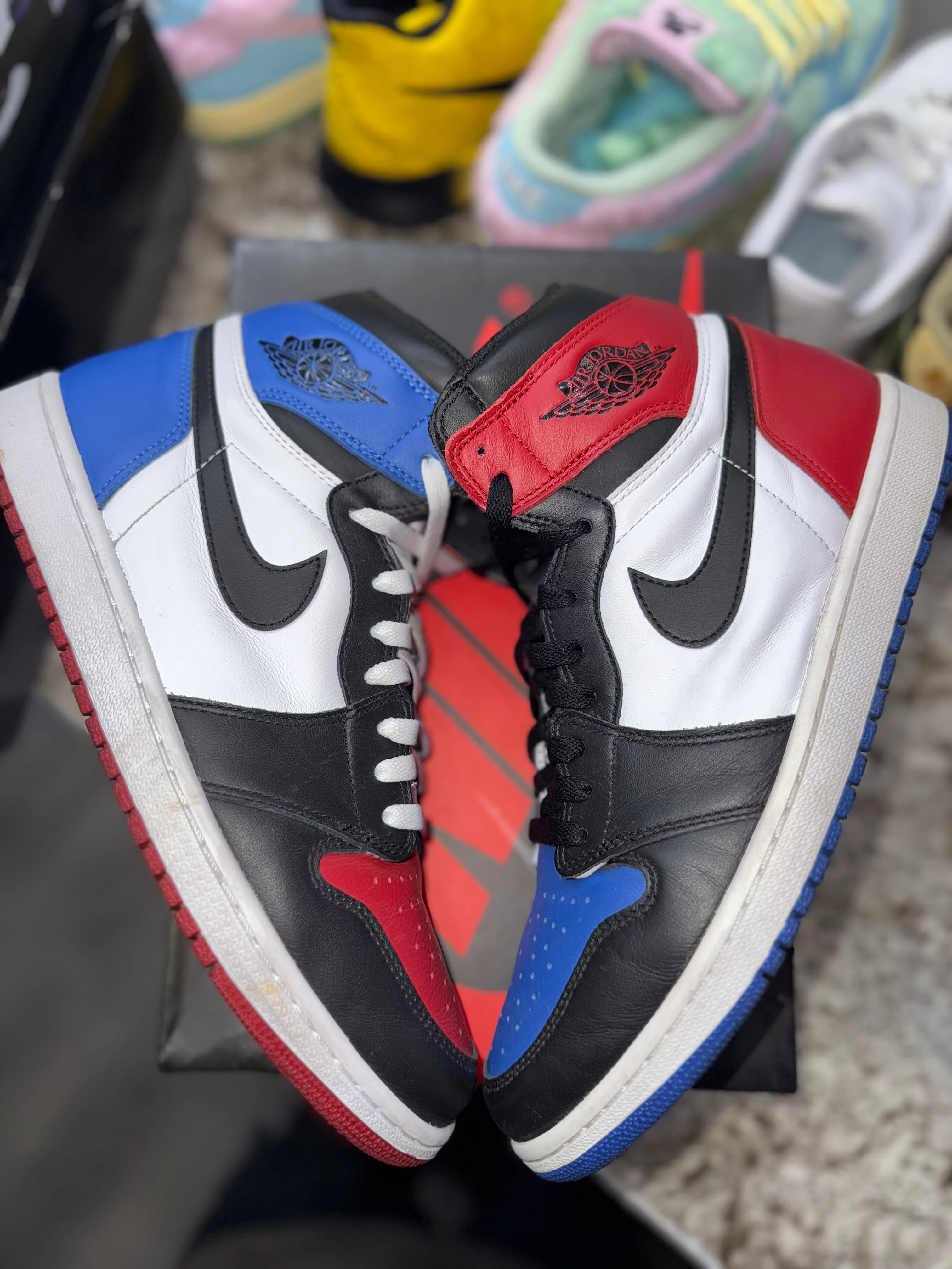 Jordan 1 Retro Top 3 - Image 3
