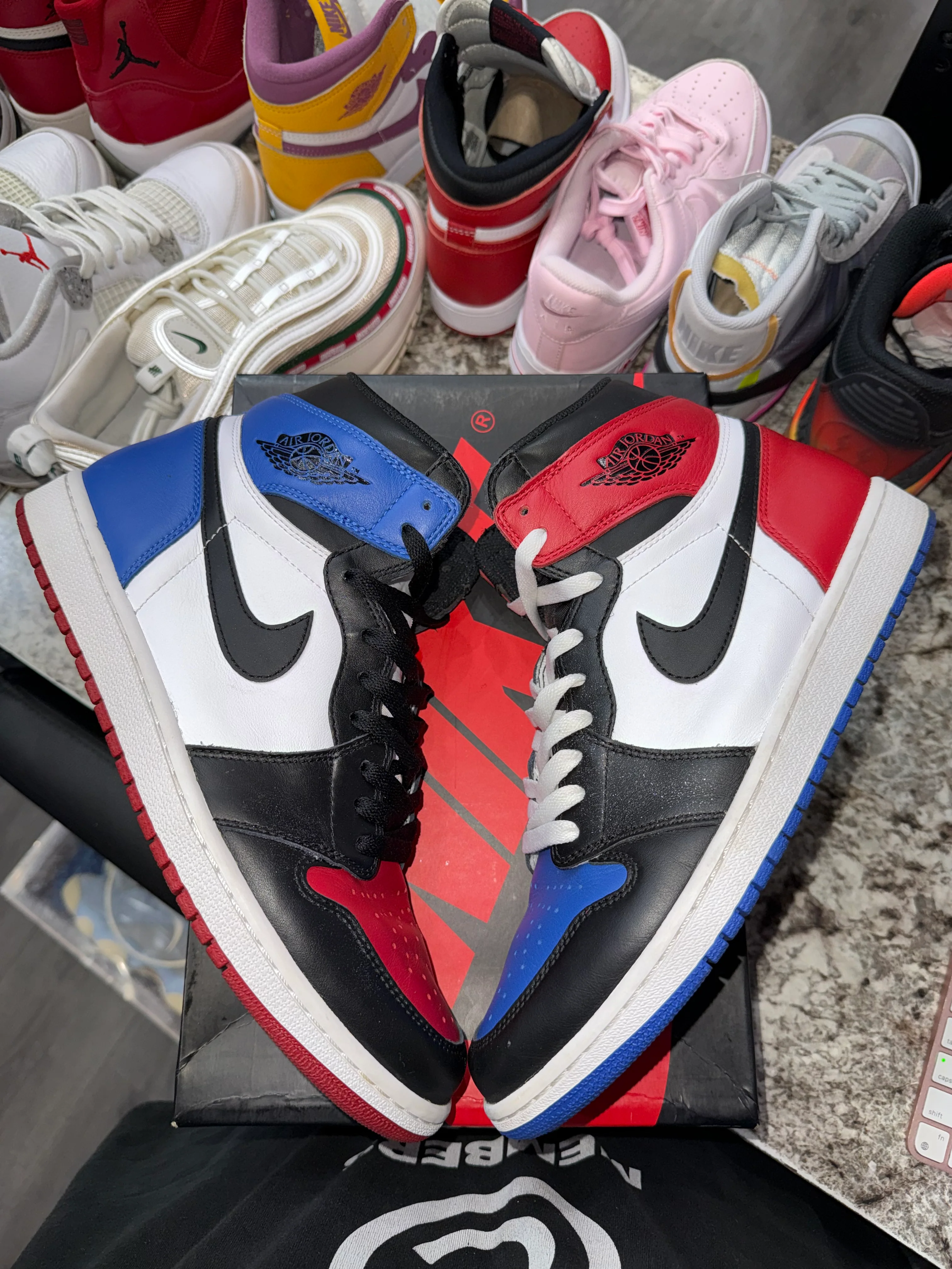 Jordan 1 Retro Top 3 - Image 3
