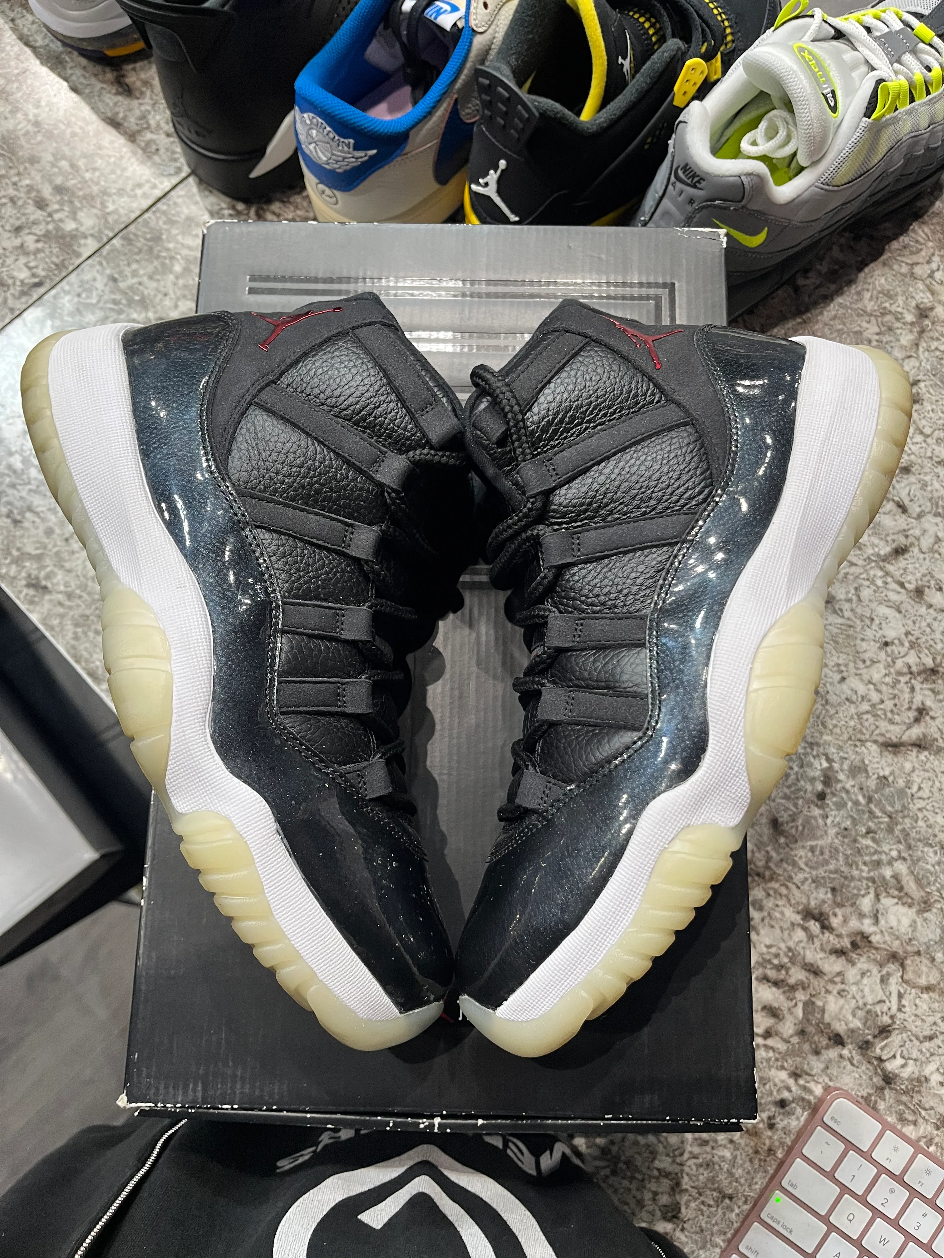 Jordan 11 Retro 72-10 - Image 3