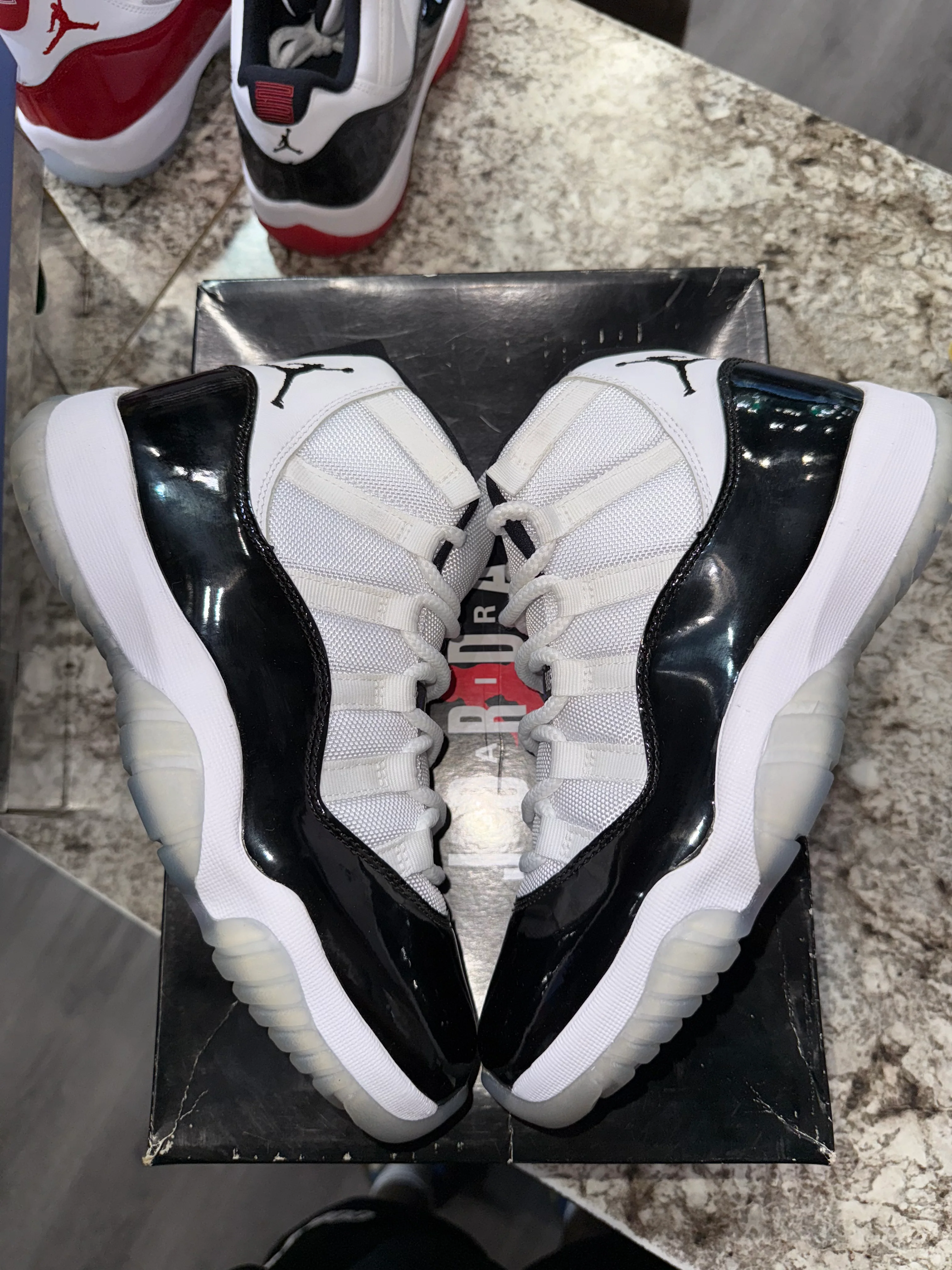 Jordan 11 Retro Concord (2018) - Image 3