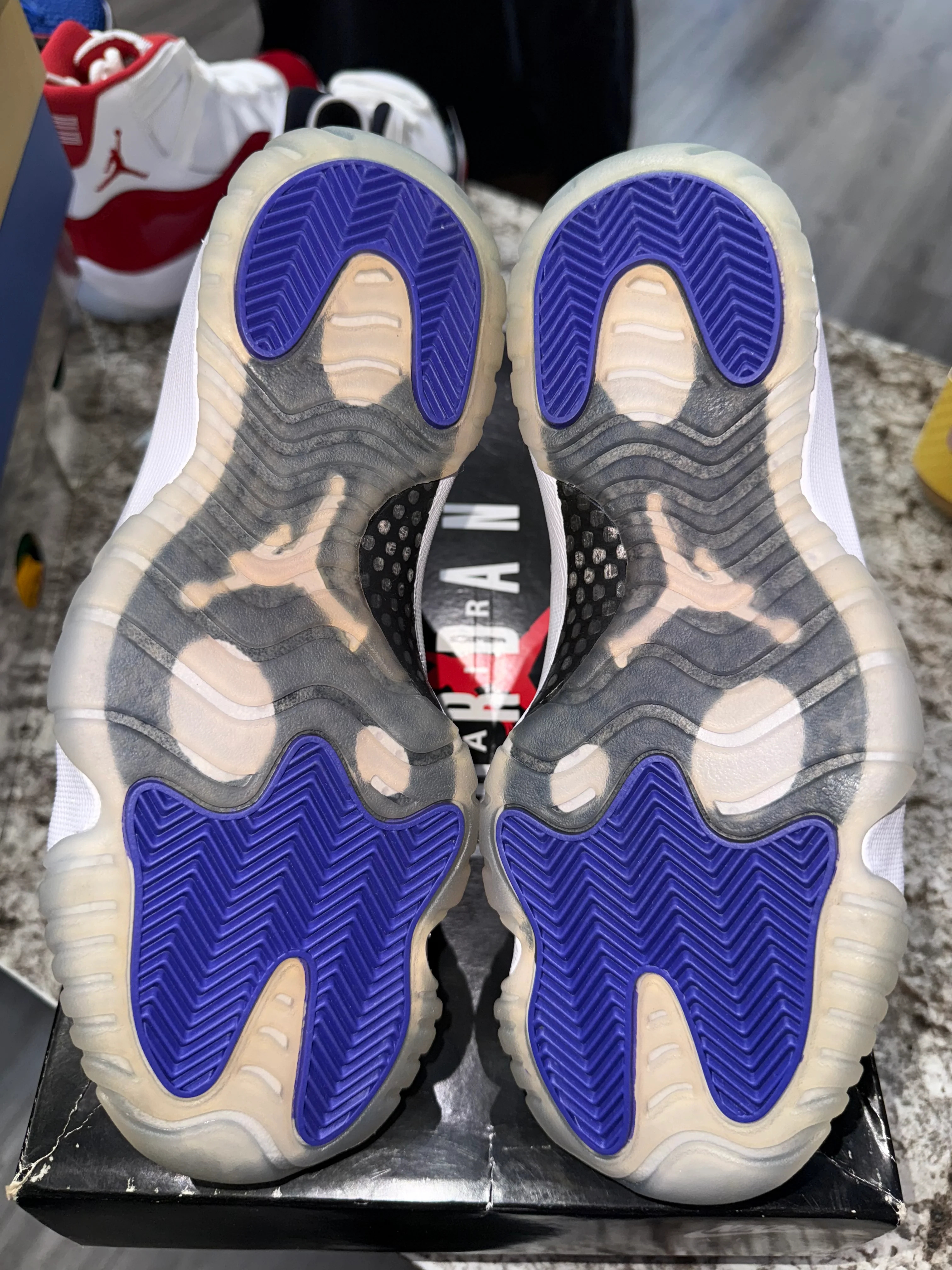 Jordan 11 Retro Concord (2018) - Image 4