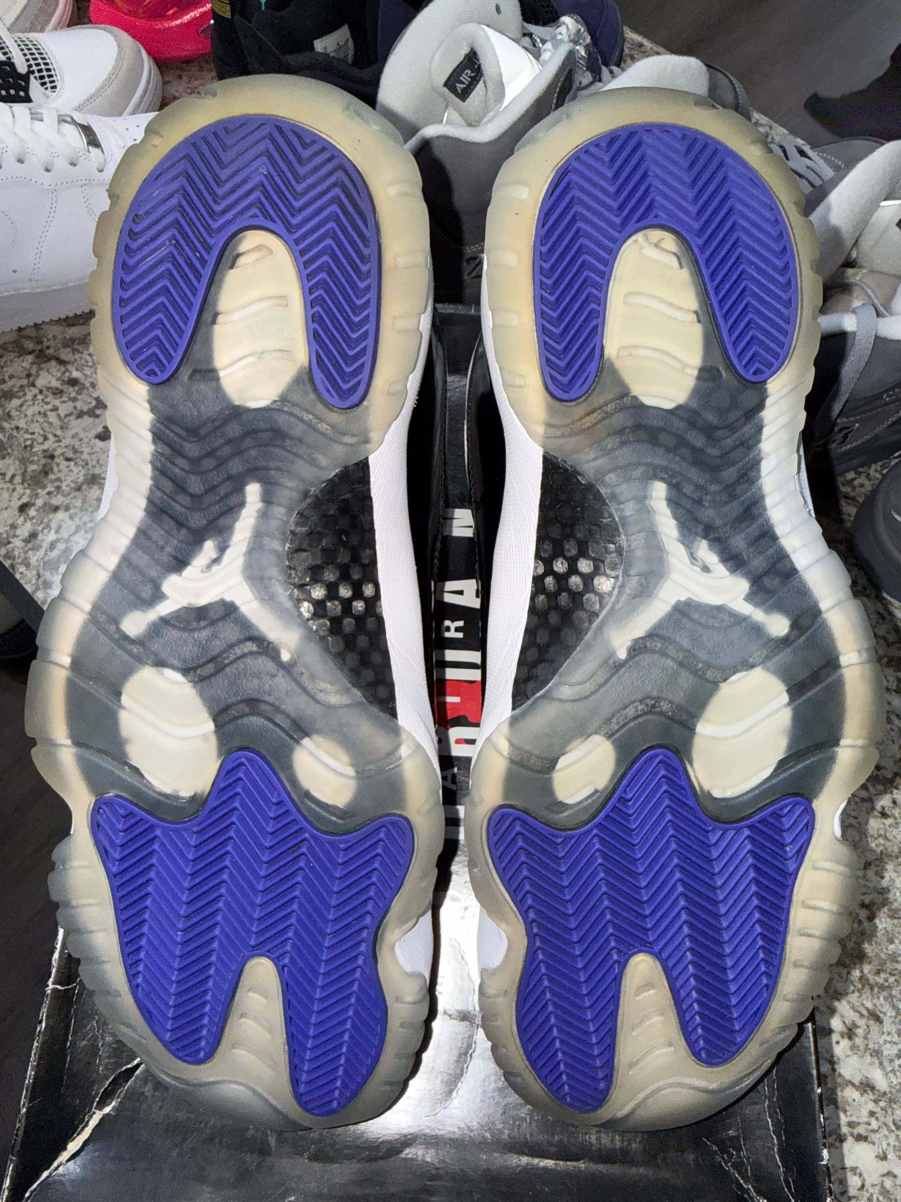 Jordan 11 Retro Concord (2018) - Image 4