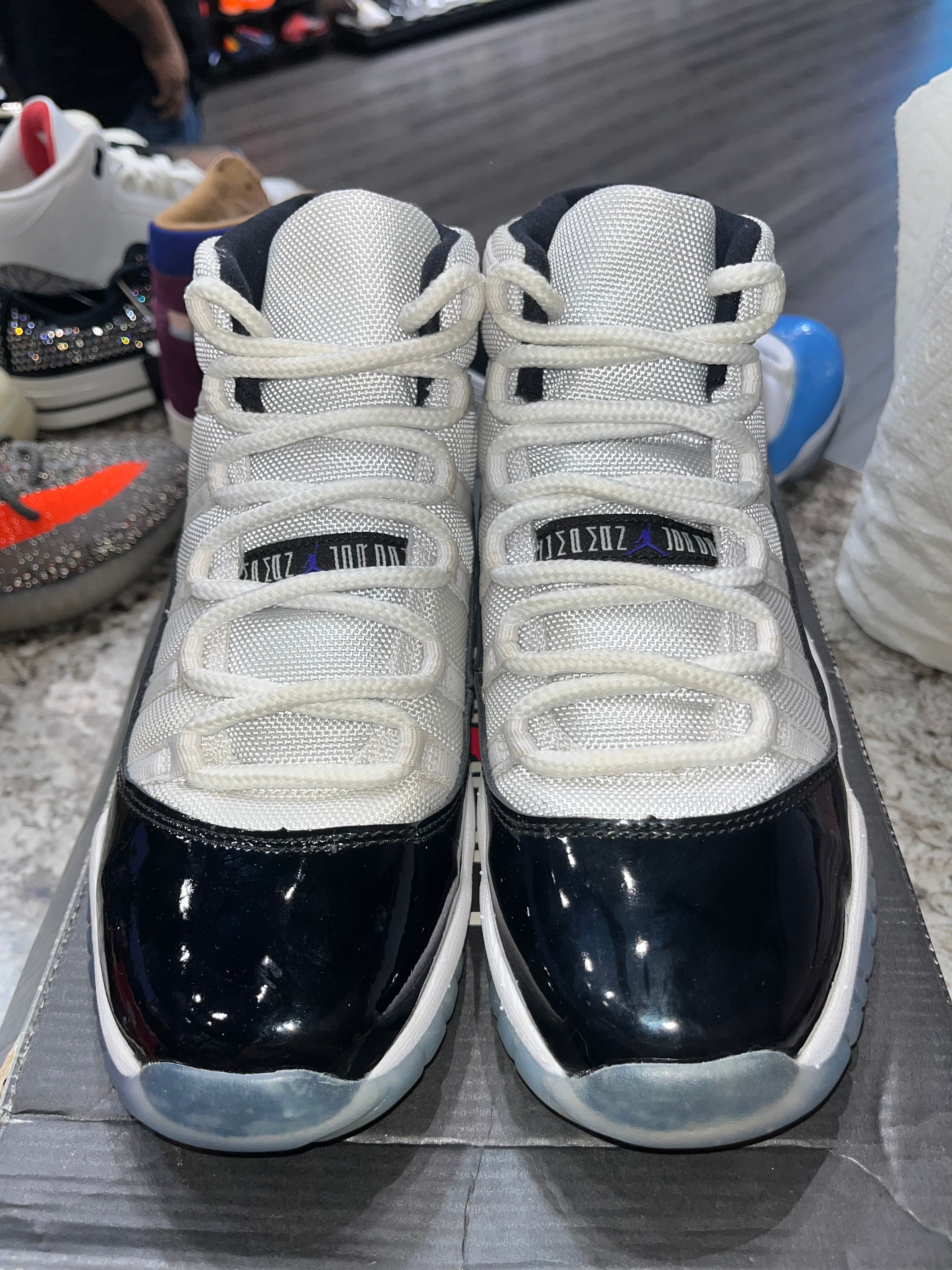 Jordan 11 Retro Concord (2018) (GS) - Image 2