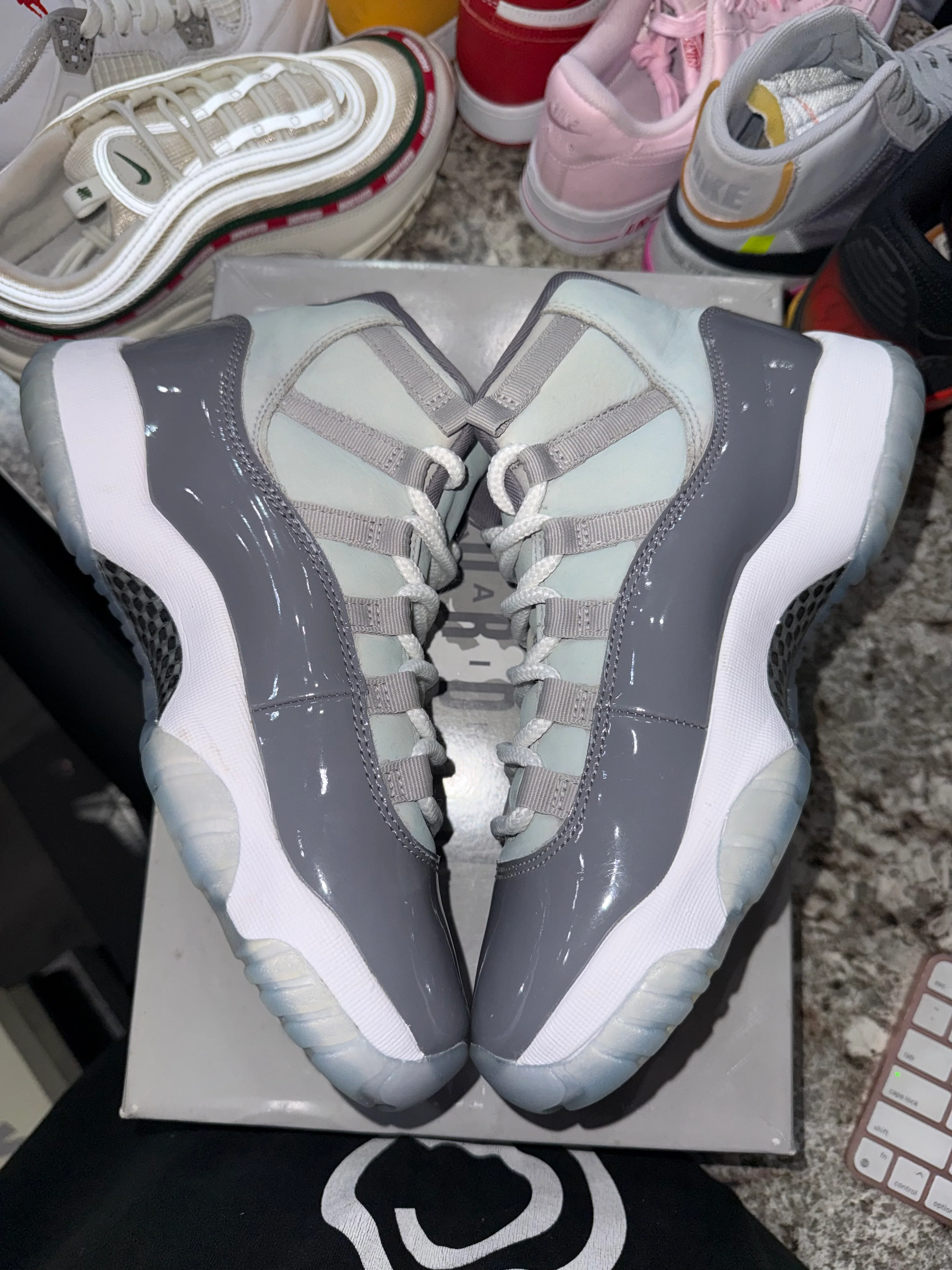 Jordan 11 Retro Cool Grey (2021) (DISCOLORED) - Image 4