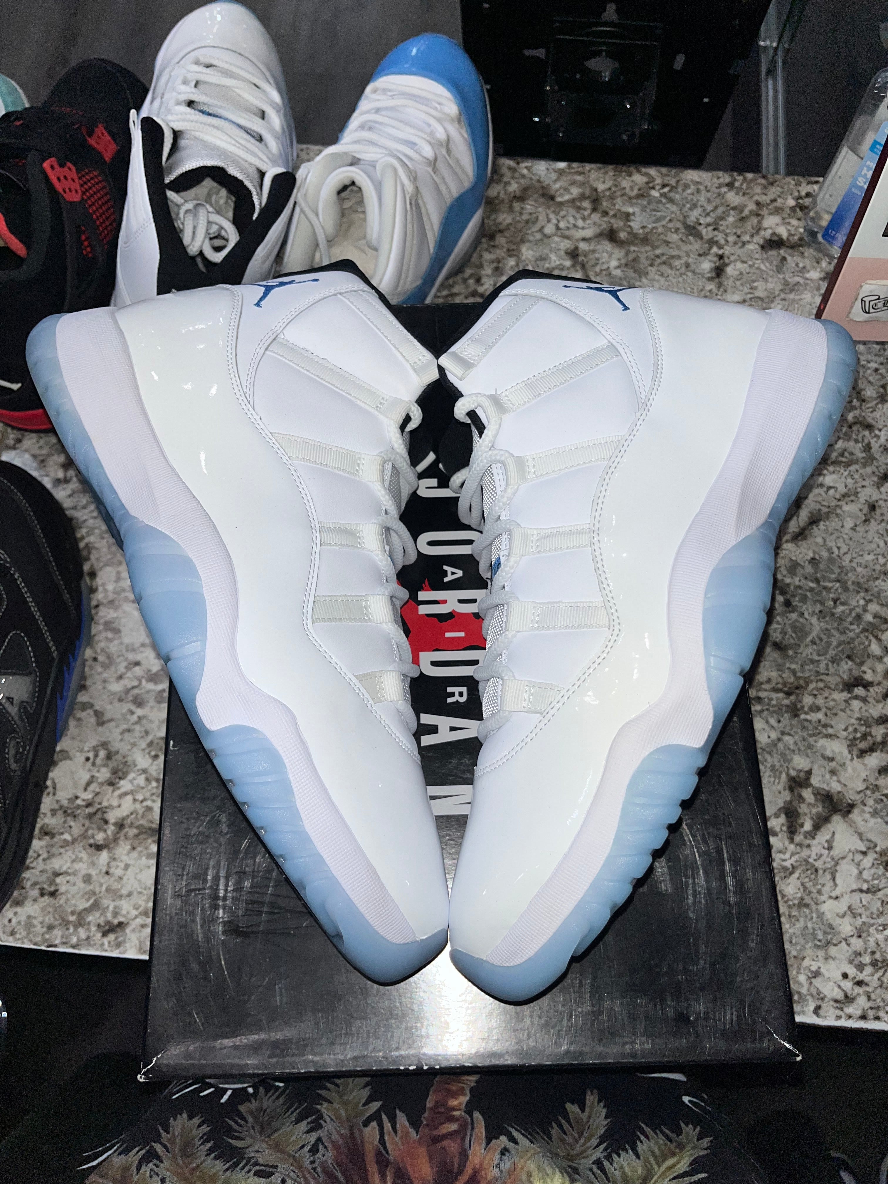 Jordan 11 Retro Legend Blue (2024) - Image 2
