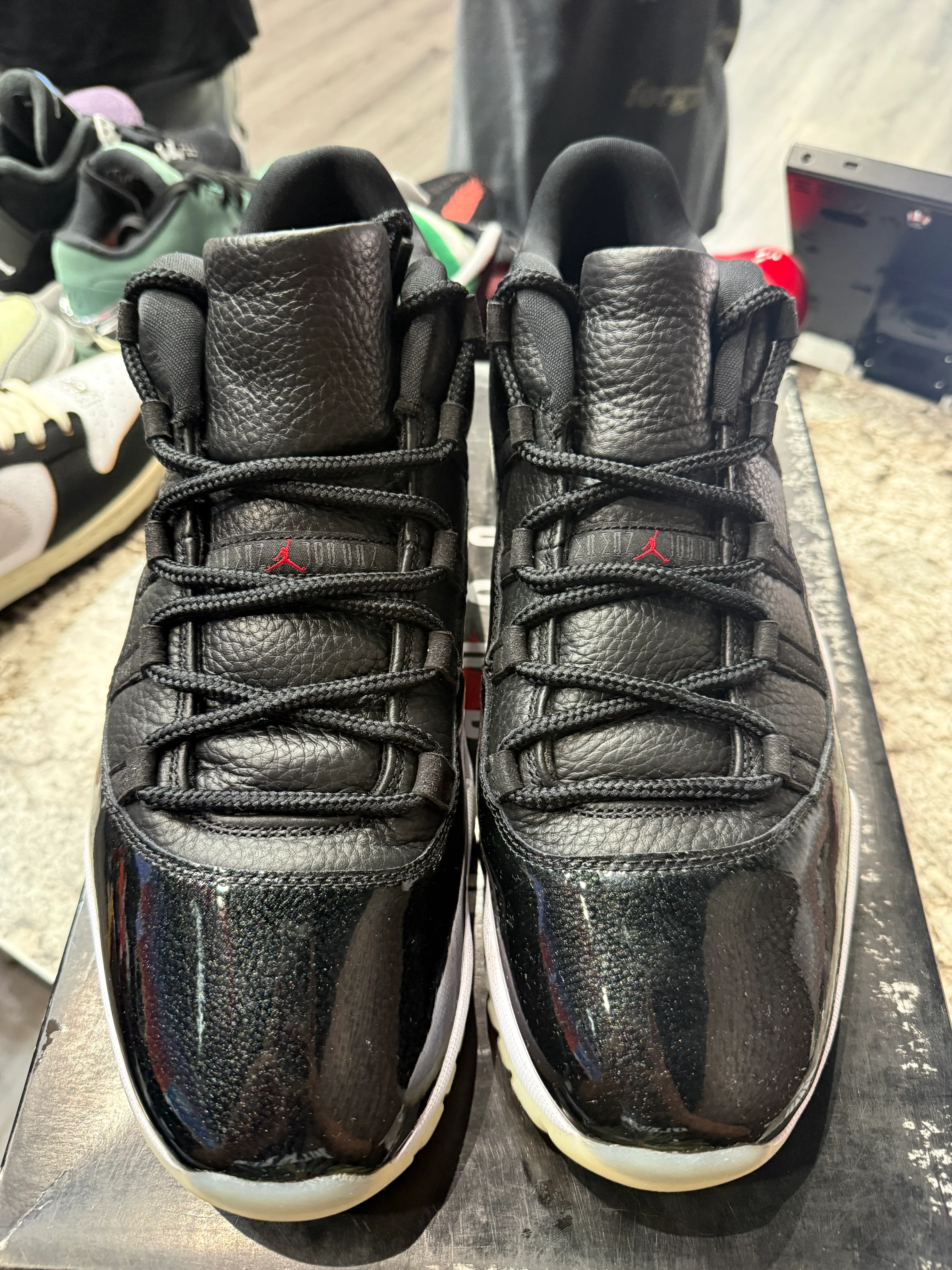 Jordan 11 Retro Low 72-10 - Image 2