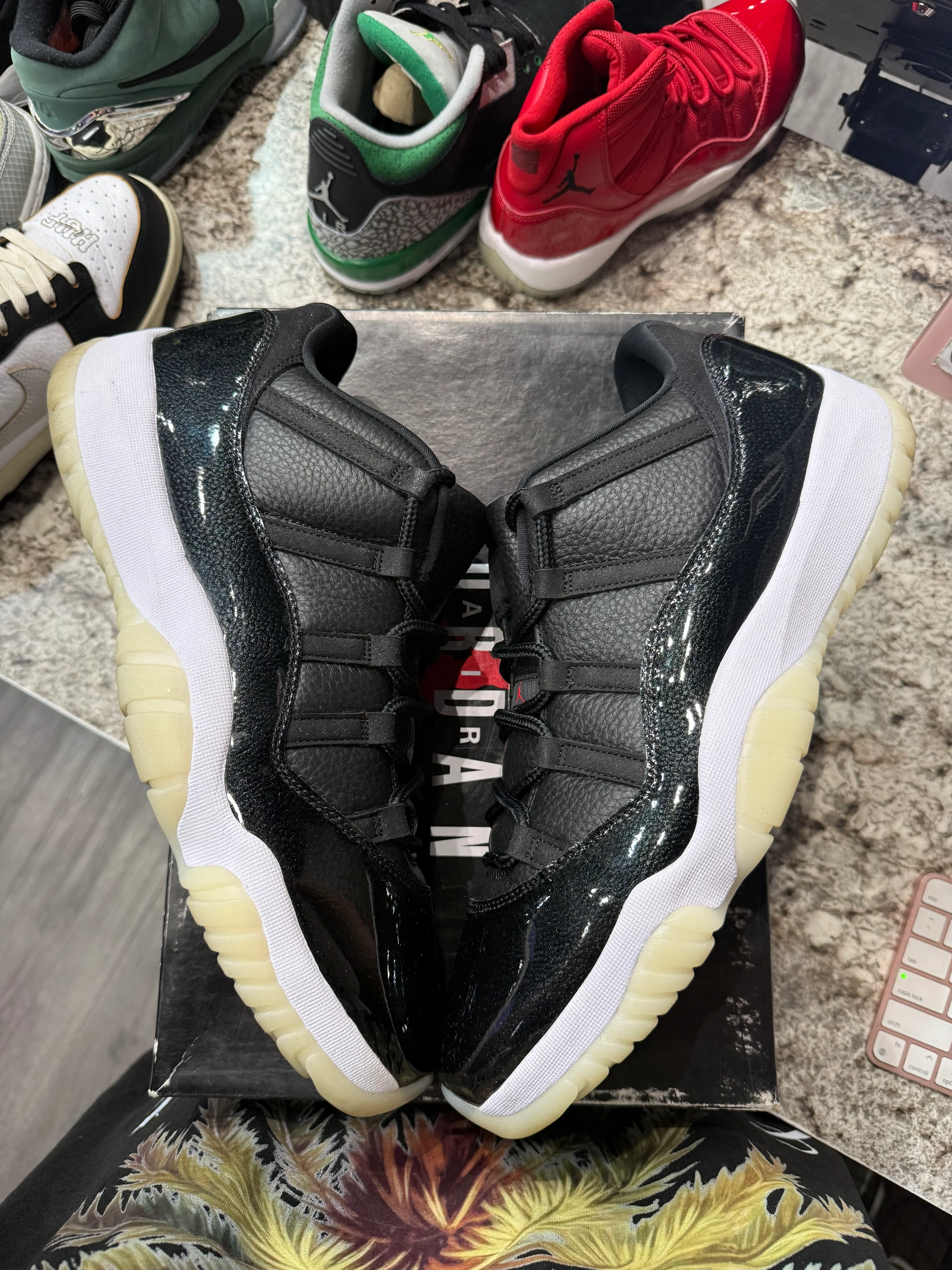 Jordan 11 Retro Low 72-10 - Image 3