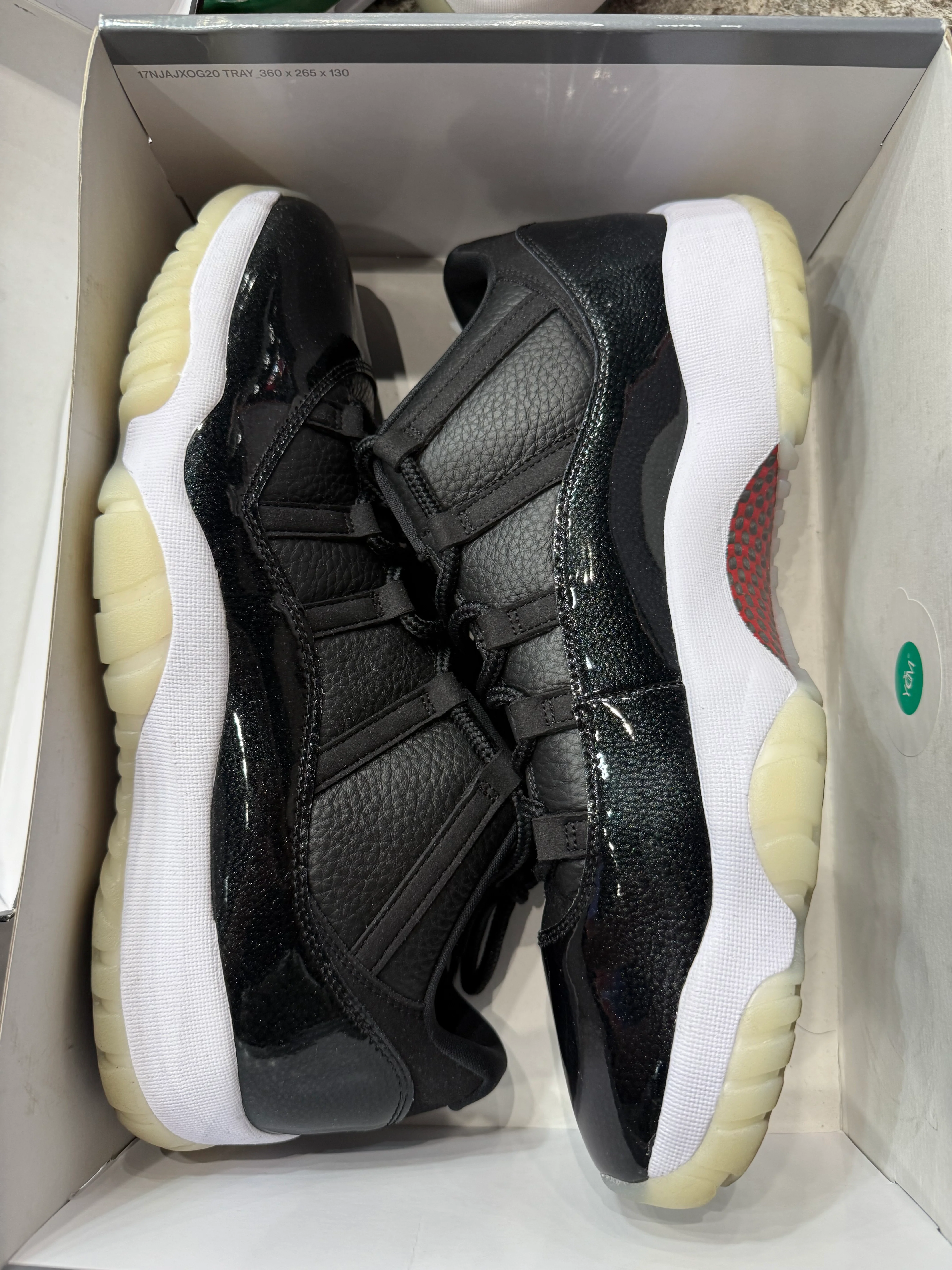 Jordan 11 Retro Low 72-10 - Image 6