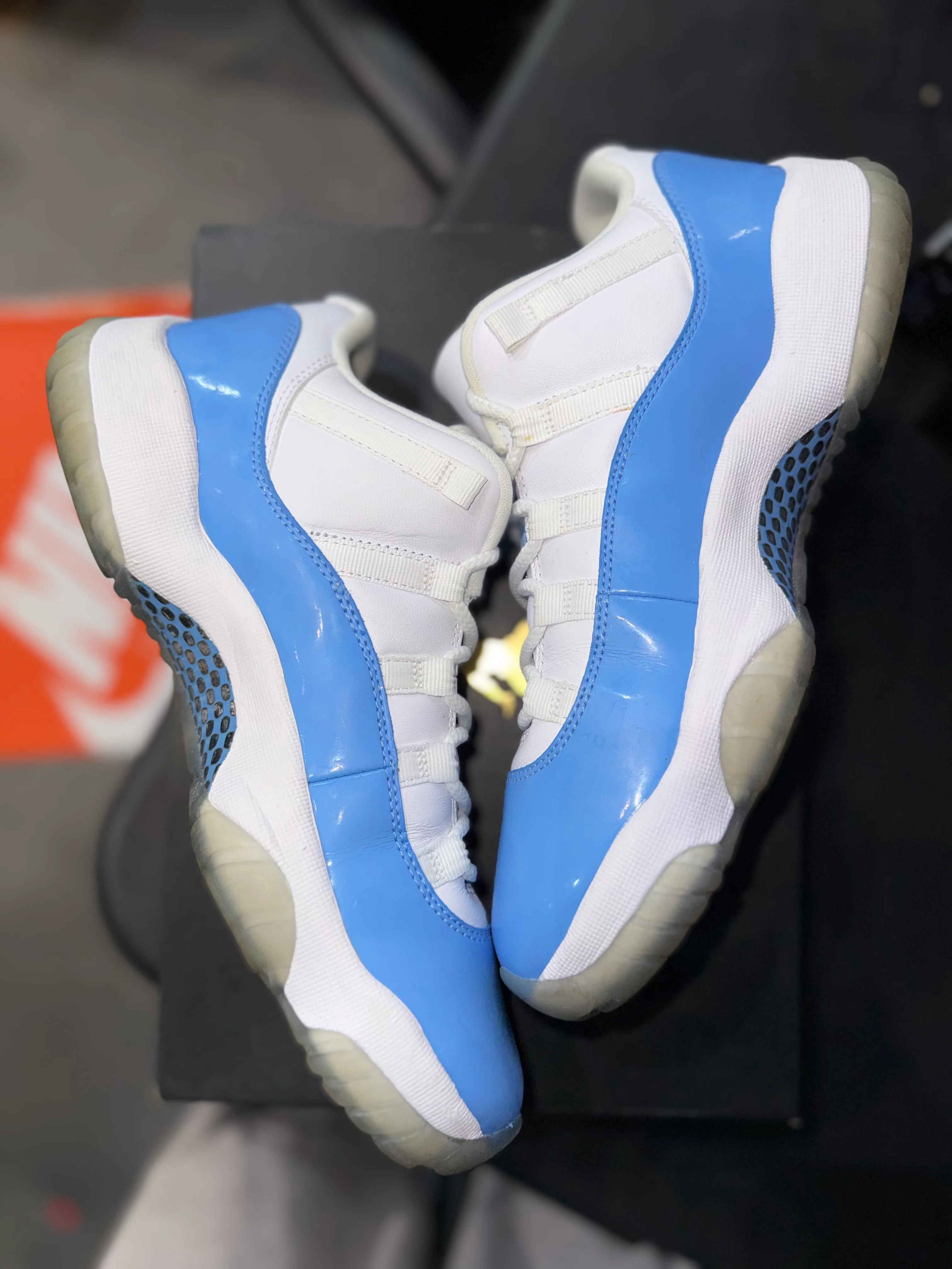 Jordan 11 Retro Low University Blue (2017) - Image 4