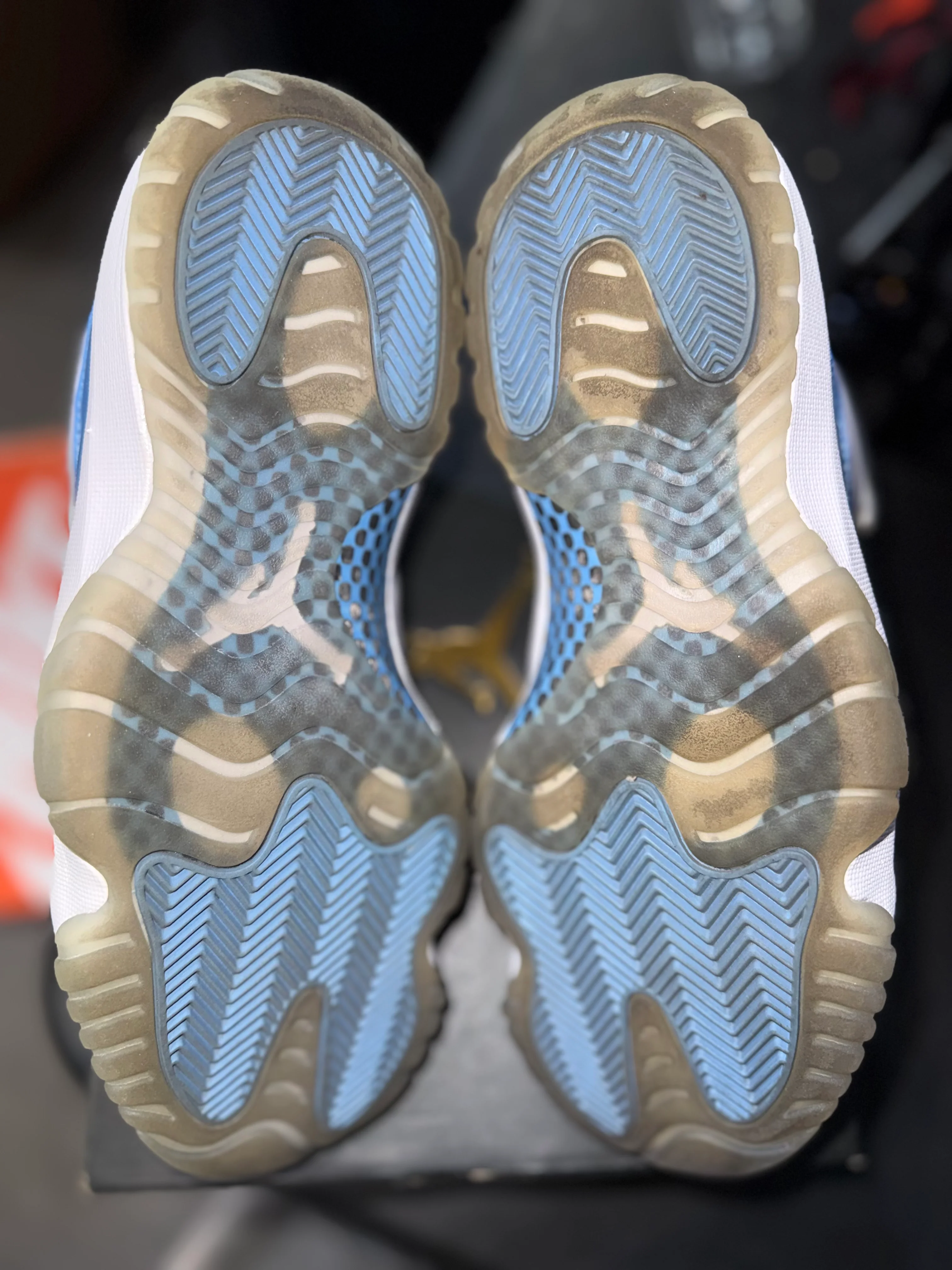 Jordan 11 Retro Low University Blue (2017) - Image 5