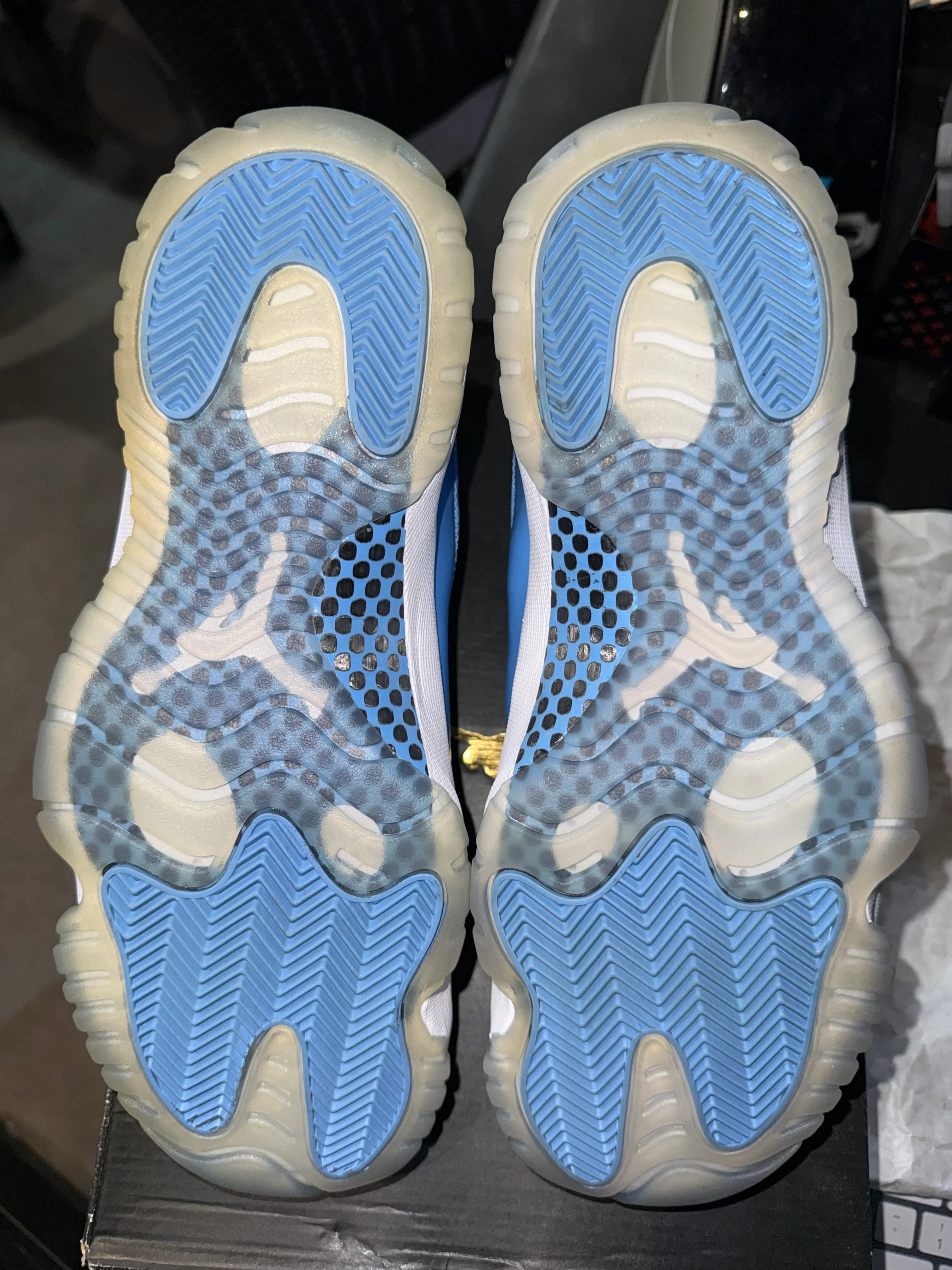 Jordan 11 Retro Low University Blue (2017) - Image 5