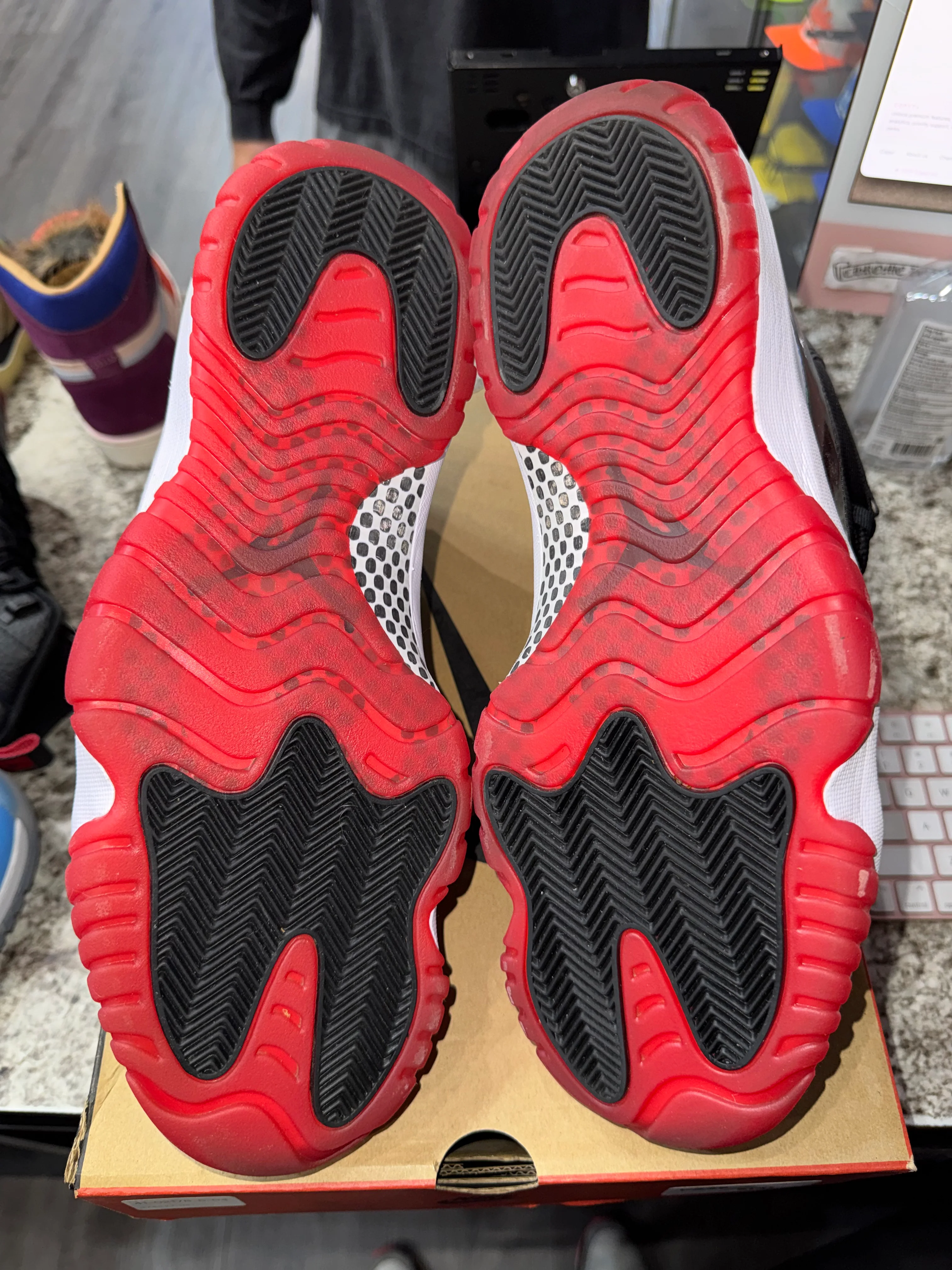 Jordan 11 Retro Playoffs Bred (2019) - Image 5