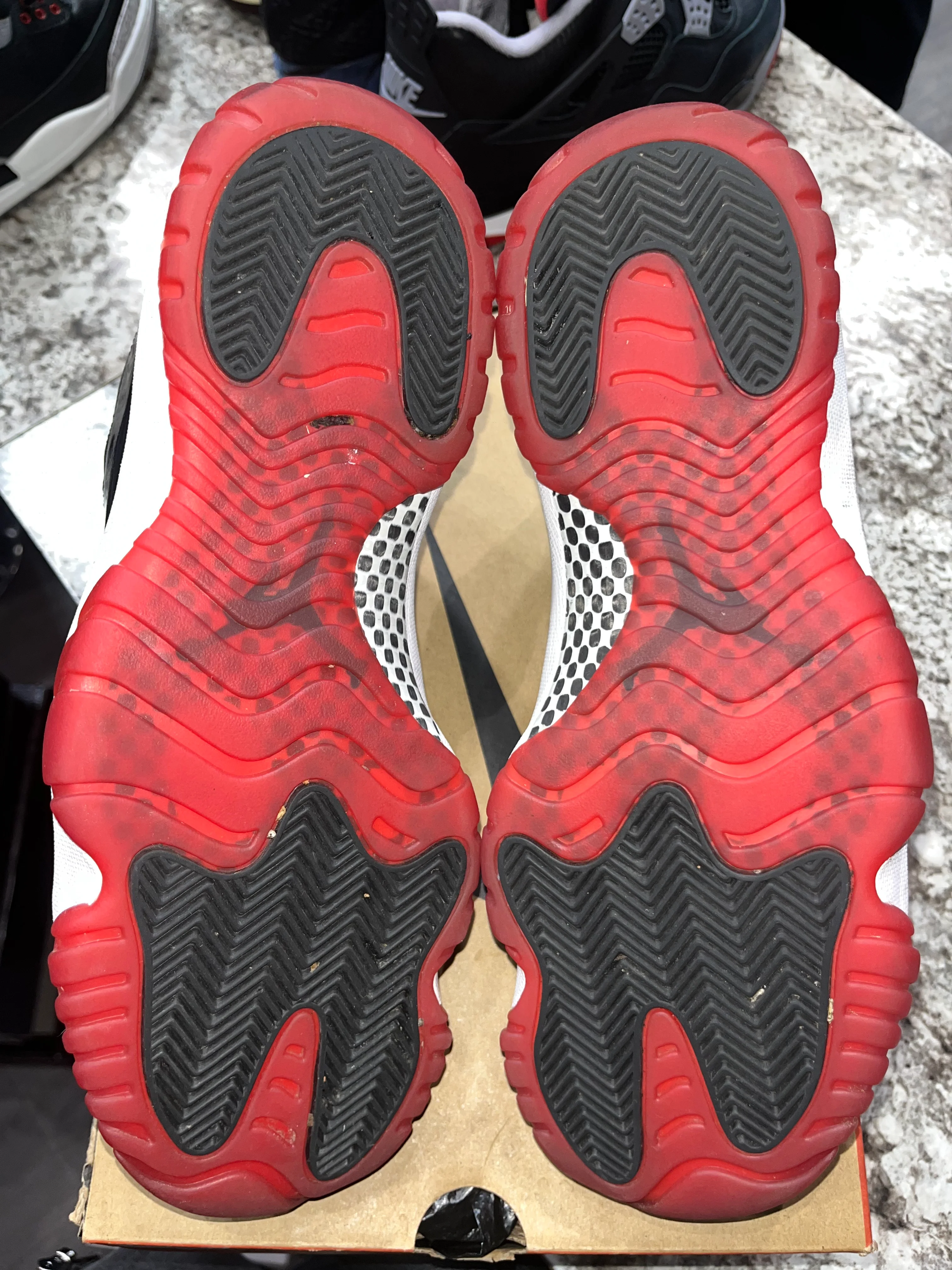 Jordan 11 Retro Playoffs Bred (2019) - Image 4