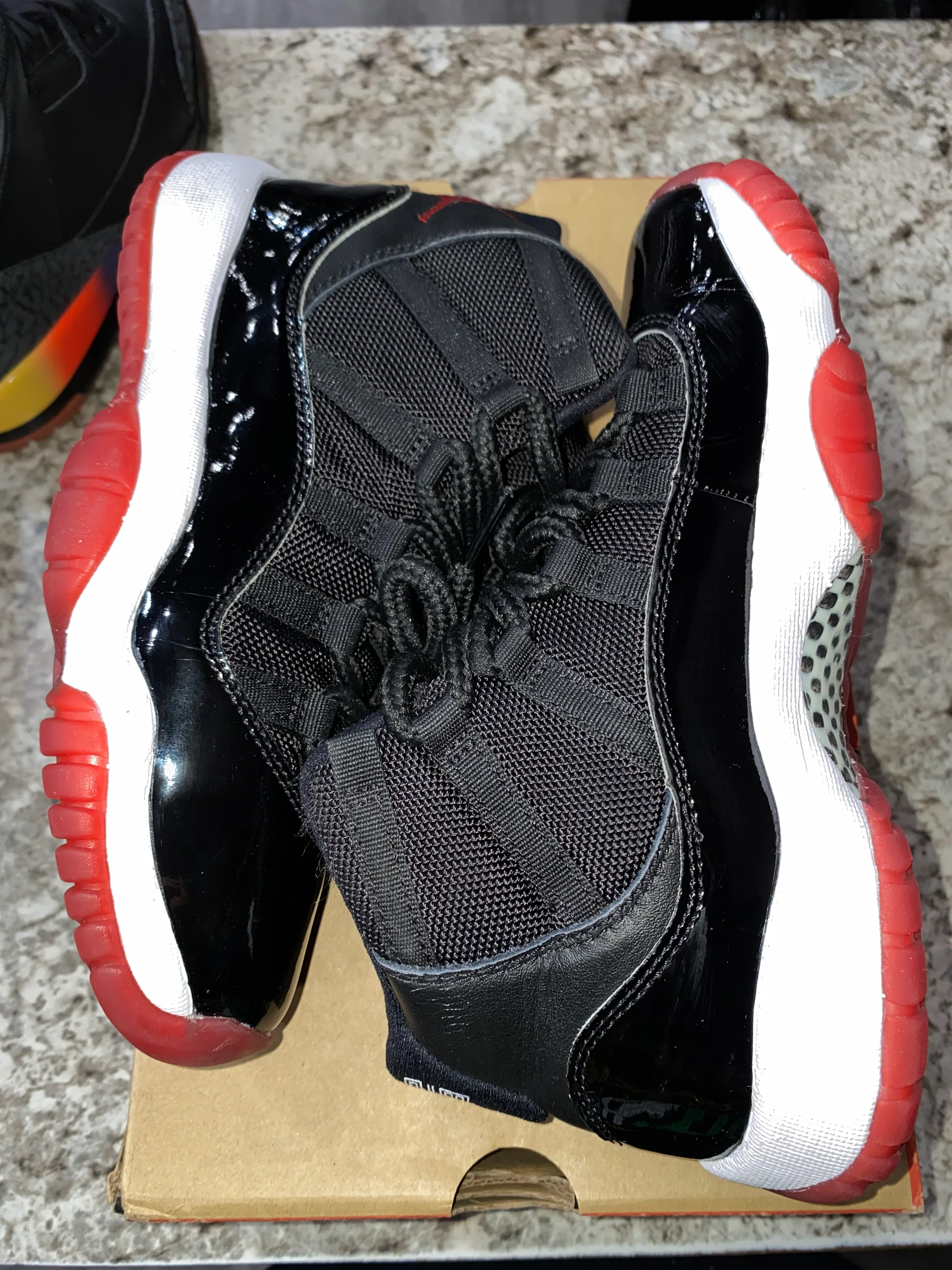 Jordan 11 Retro Playoffs Bred (2019) (GS) - Image 3