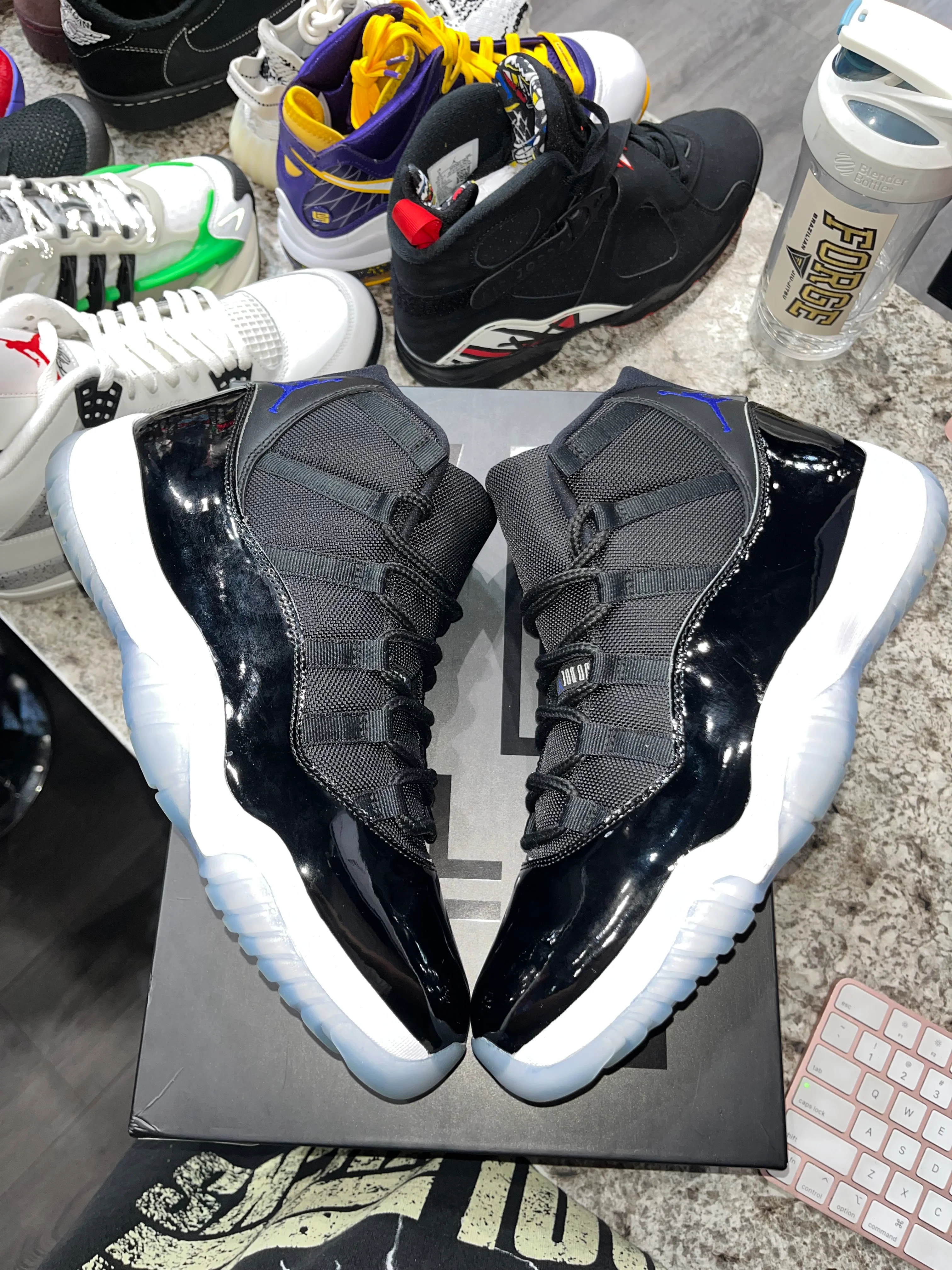 Jordan 11 Retro Space Jam (2016) - Image 3
