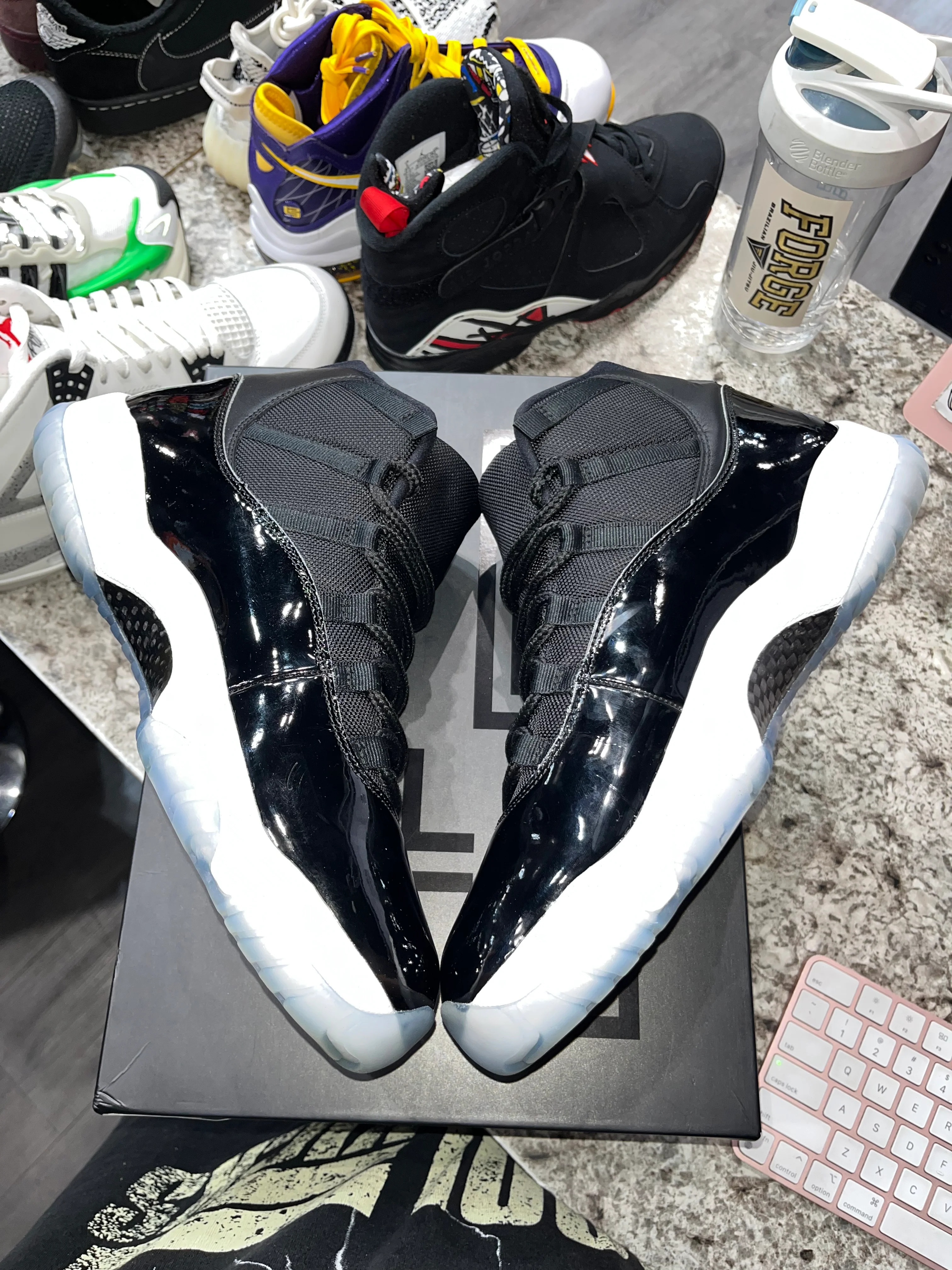 Jordan 11 Retro Space Jam (2016) - Image 4