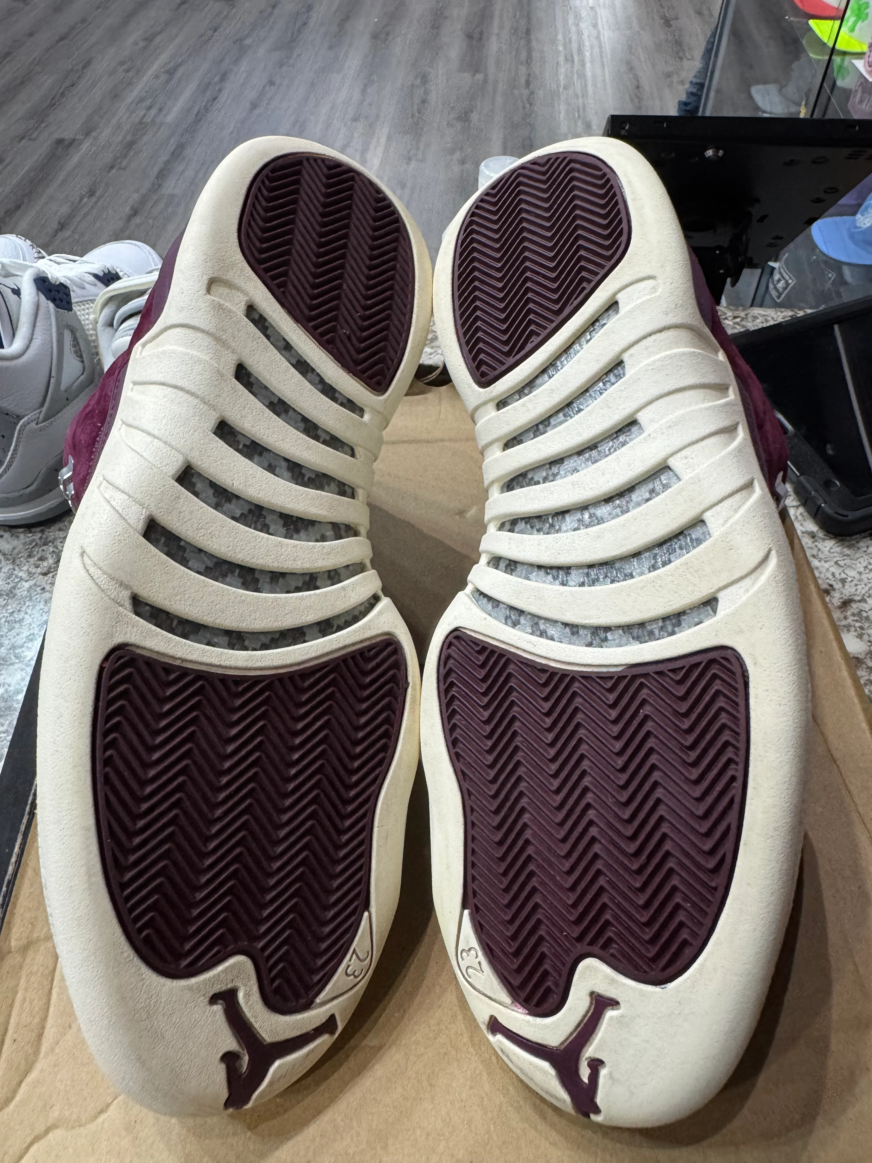 Jordan 12 Retro Bordeaux (Damaged Box) - Image 3