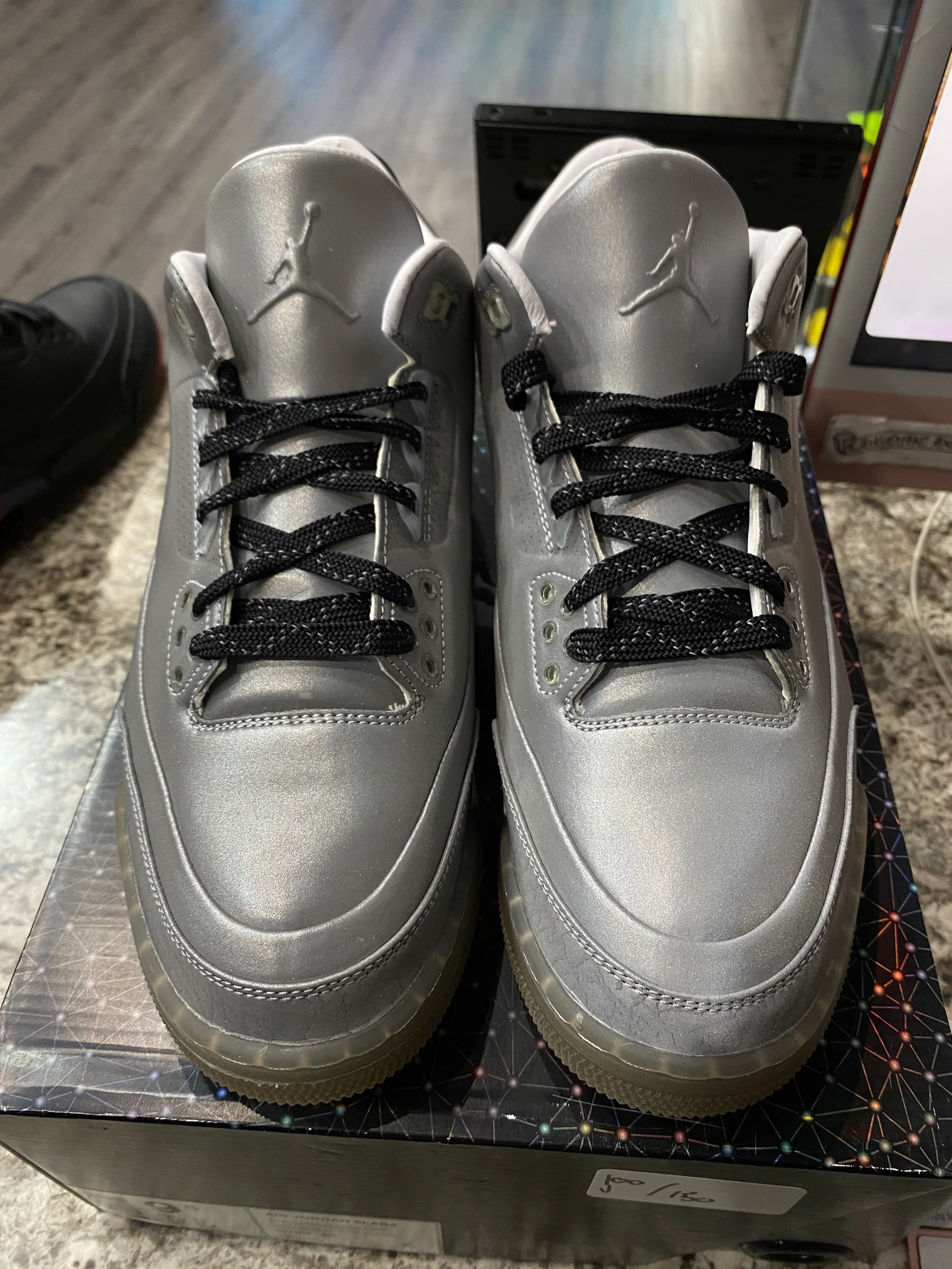 Jordan 3 Retro 5Lab3 Silver (DAMGED BOX) - Image 2