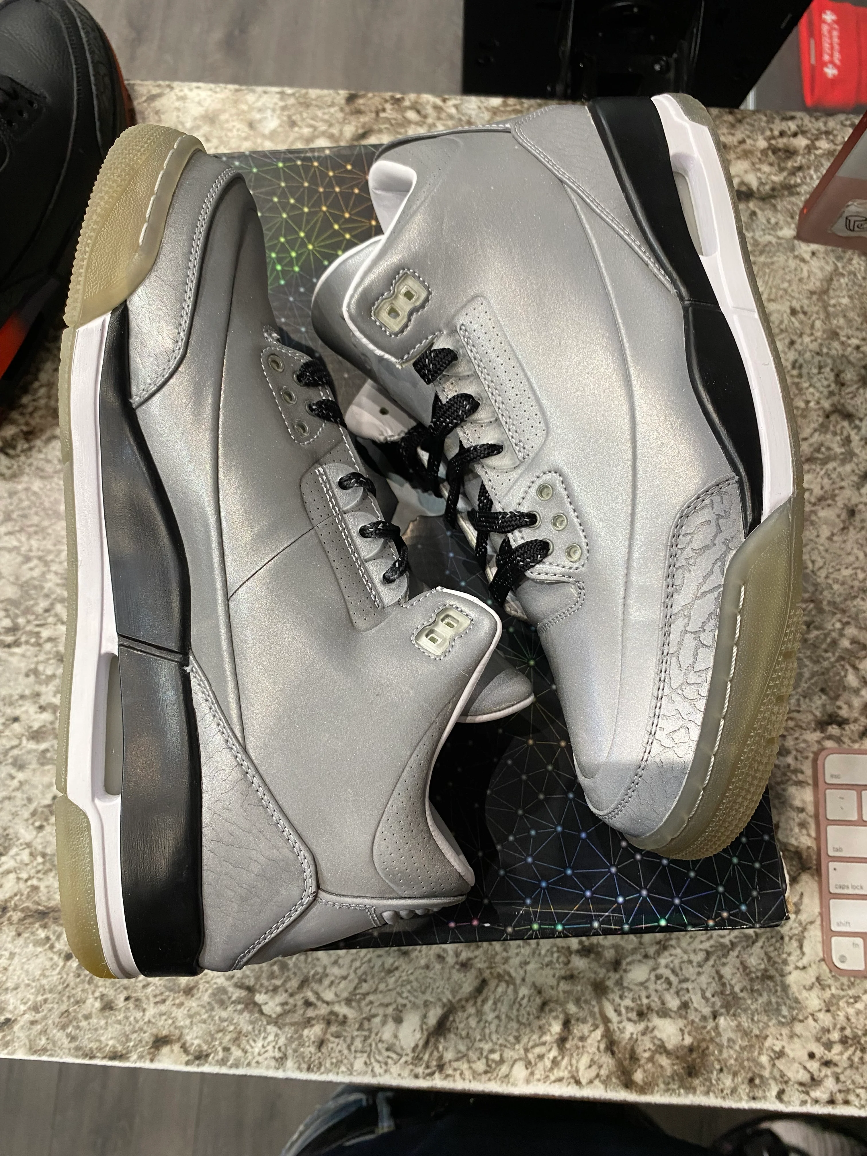 Jordan 3 Retro 5Lab3 Silver (DAMGED BOX) - Image 4